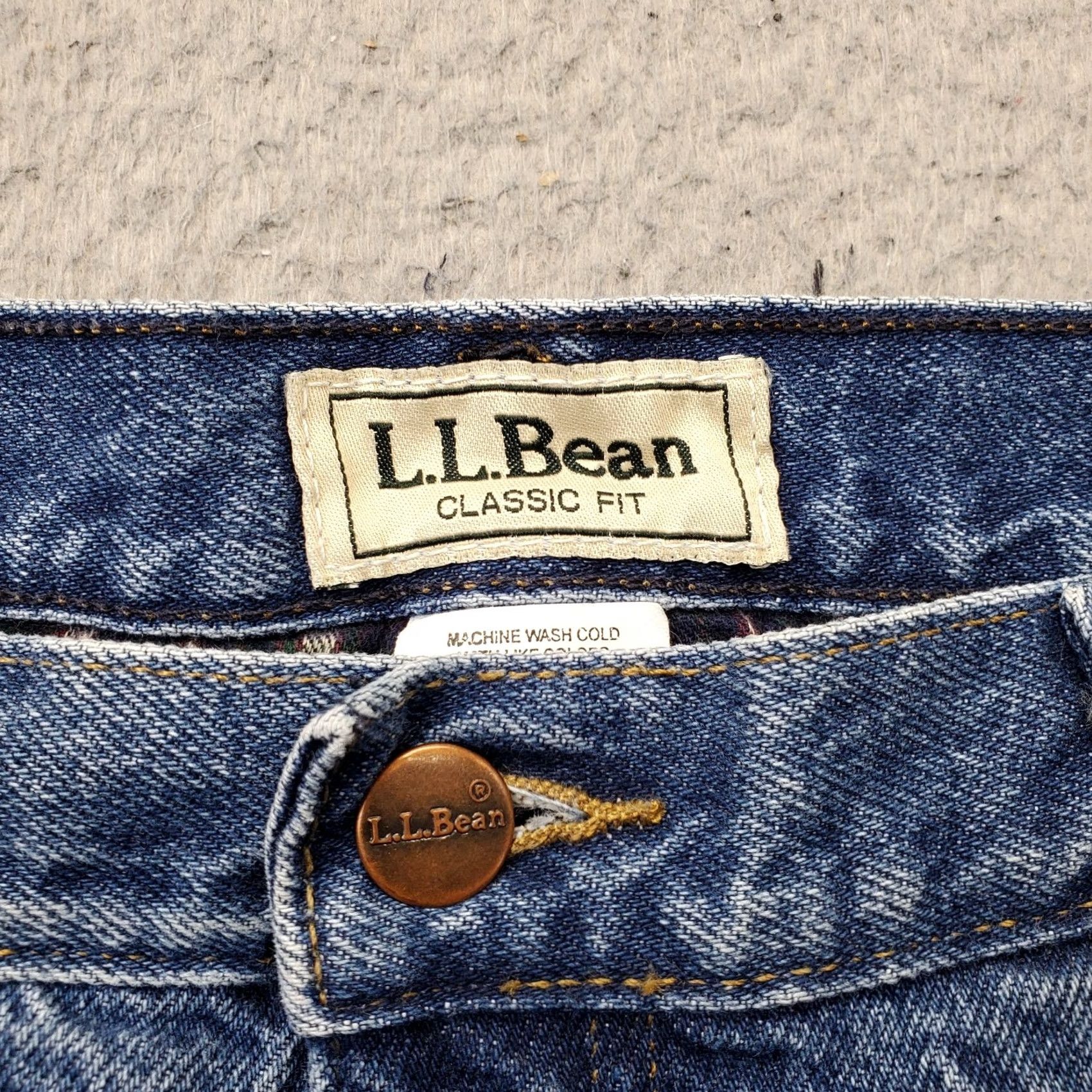 Vintage L.L. Bean Jeans Mens 38x30 Blue Denim Flannel Lined Classic Fit Straight Leg Jeans Mens Size 38 Blue Denim 5-Pocket Design Size US 38 / EU 54 - 7 Thumbnail