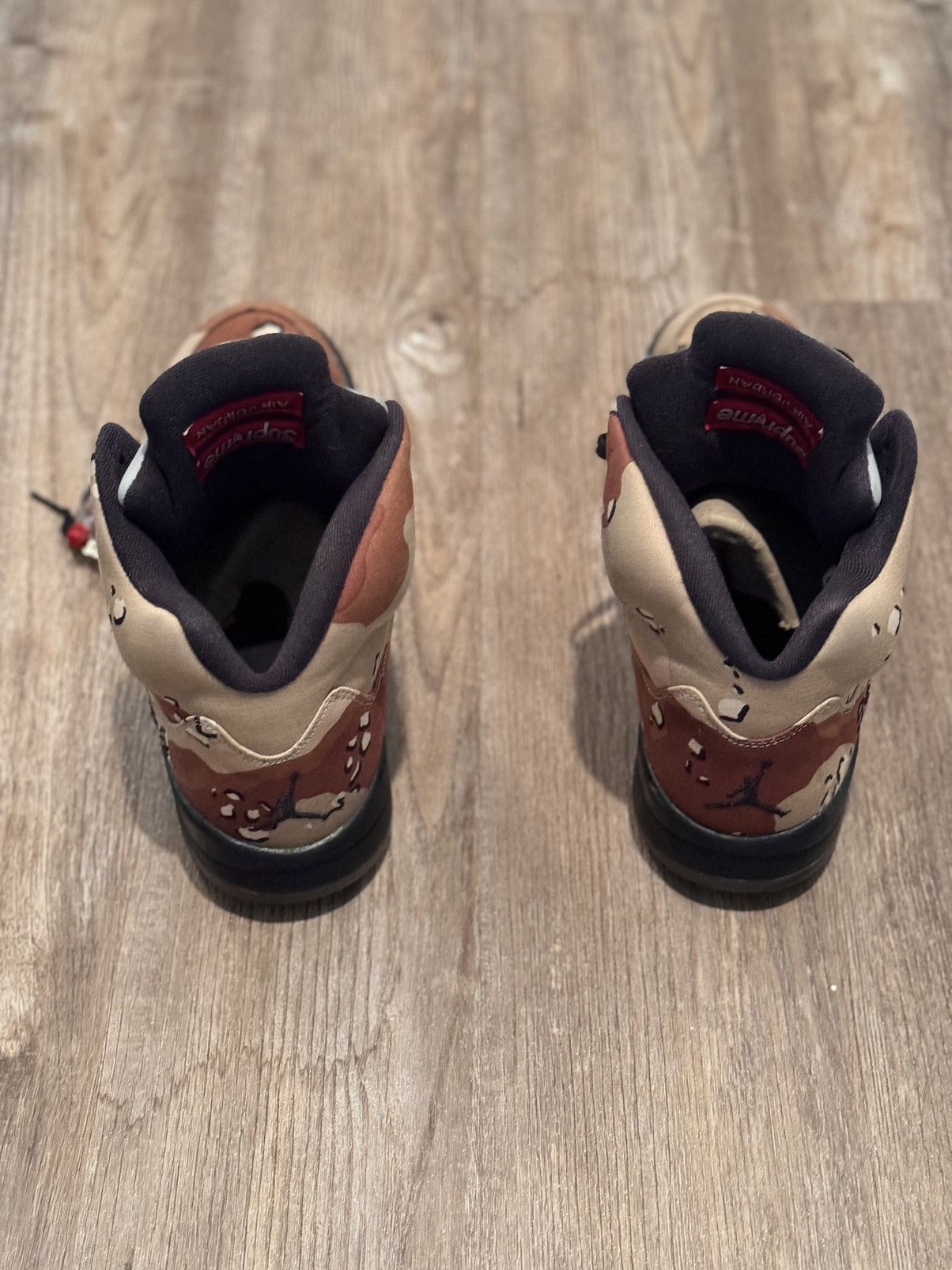 Jordan Brand × Supreme Supreme x Jordan 5 Retro Size US 13 / EU 46 - 3 Thumbnail