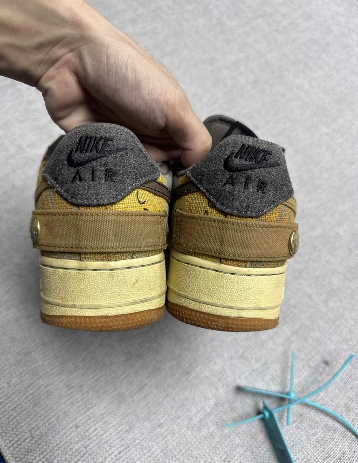 Adidas Nike Air Force 1 x Travis Scott Cactus Jack K37 Size US 9 / EU 42 - 3 Thumbnail