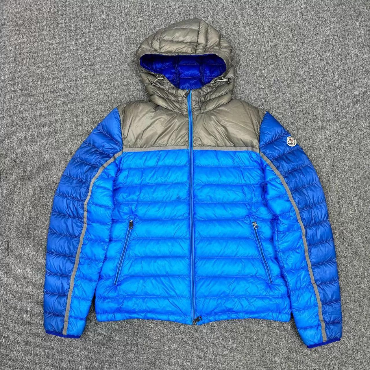 Moncler Moncler blue gray colorblocked logo hooded puffer 4 mint Size S / US 4 / IT 40 - 1 Thumbnail