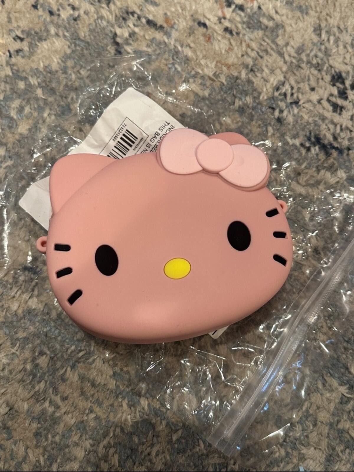 Other NWT hello Kitty Bag with Adjustable Shoulder Strap Size ONE SIZE - 3 Thumbnail