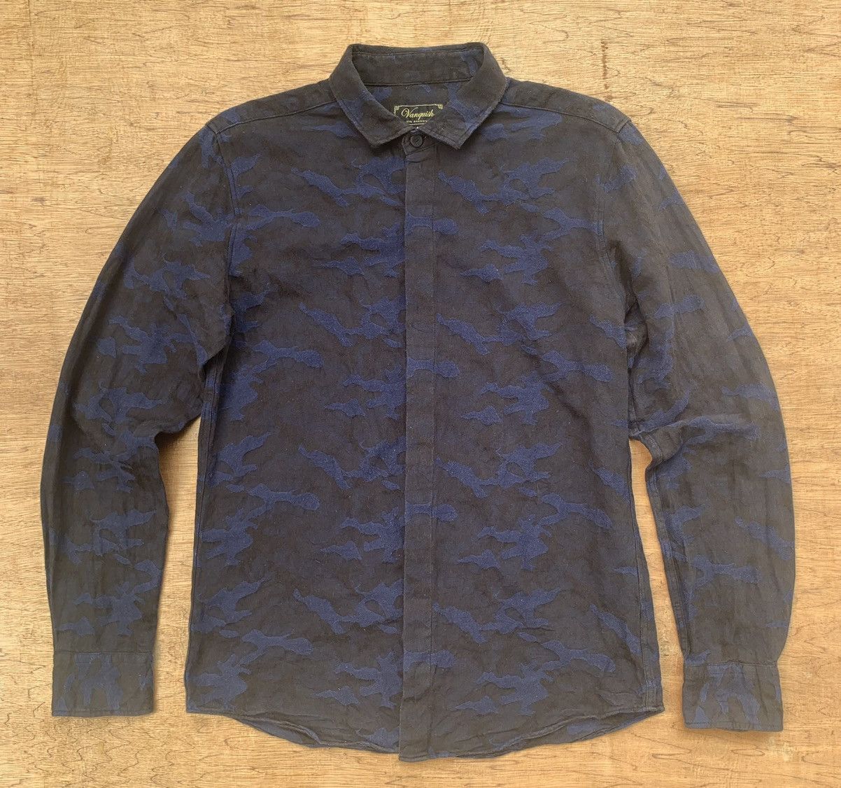 Japanese Brand Vanquish 10th Anniversary Camouflage Shirt Size US M / EU 48-50 / 2 - 2 Thumbnail