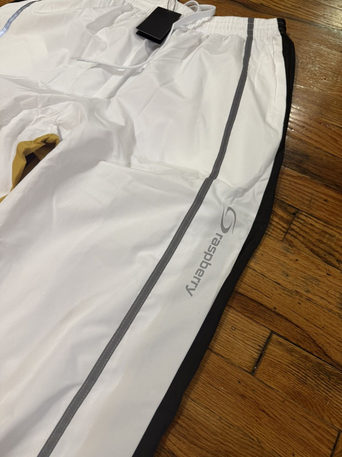 The GV Gallery The GV Gallery Half Half Sweats Size Medium Size US 32 / EU 48 - 4 Thumbnail