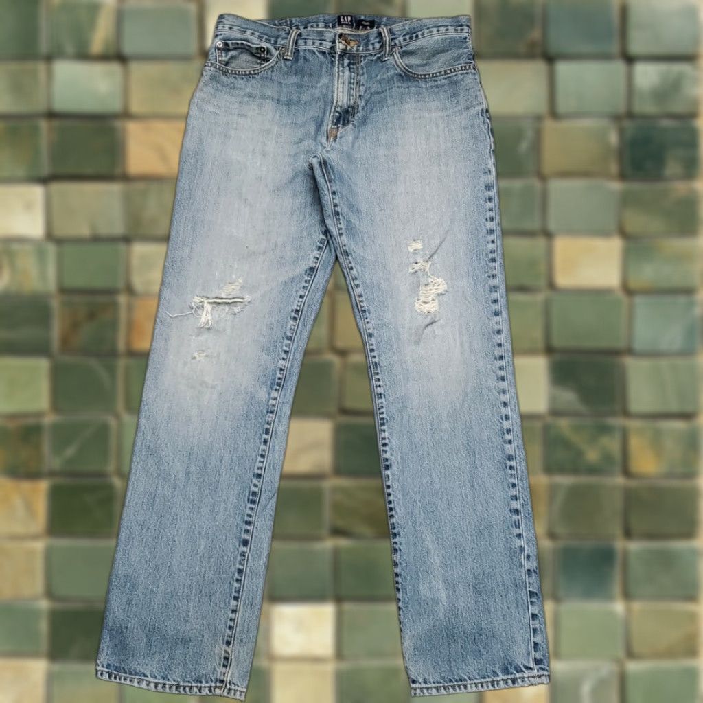 Gap Gap Jeans Mens 33x34 Blue Denim 100% Cotton Straight Leg Medium Wash Classics Jeans Mens 90s USA American Belt Loops 5-Pocket Zip Bags Womens? Size US 33 - 1 Thumbnail