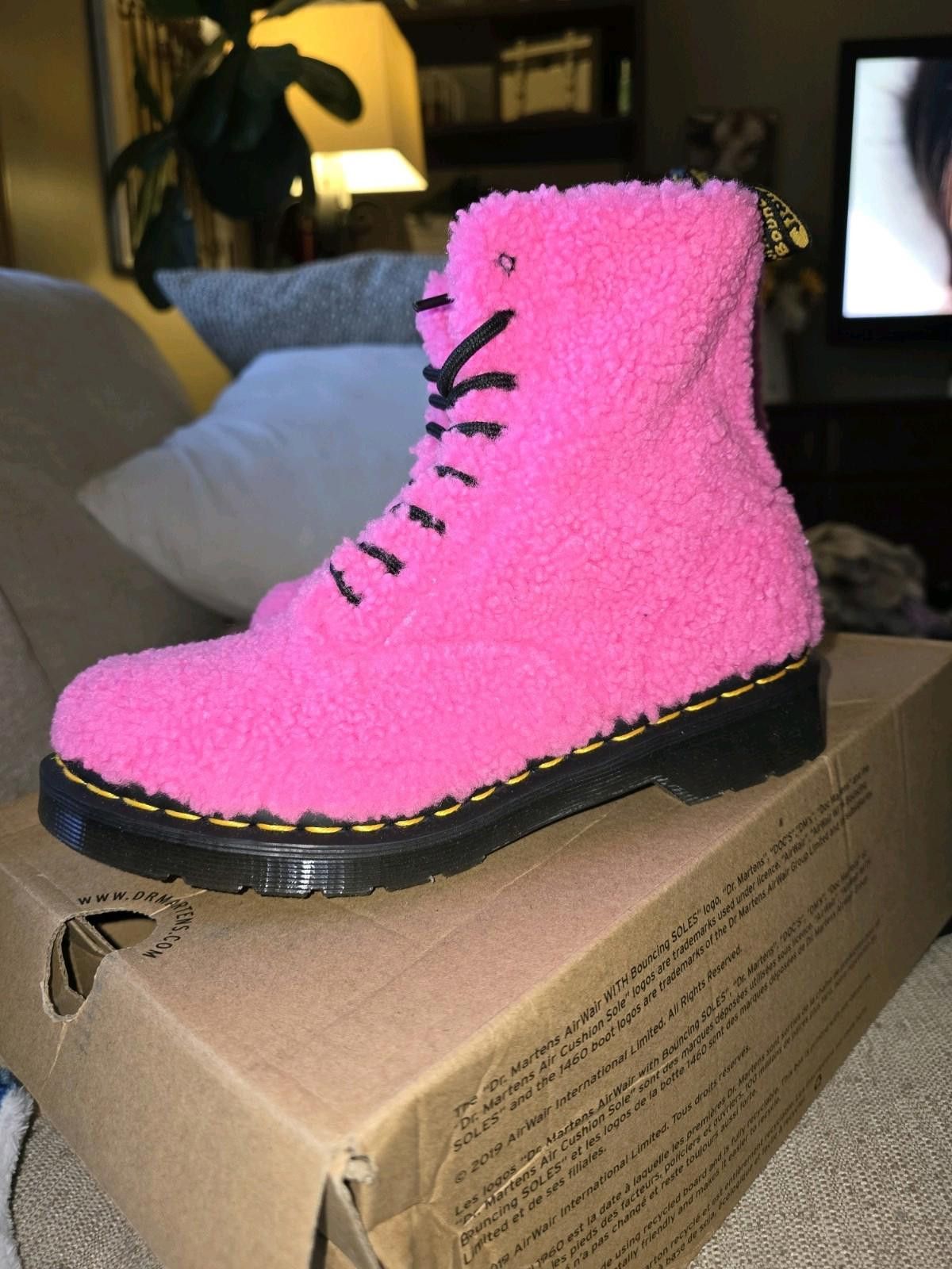 Dr. Martens Dr Martens 1460 Pascal Faux Shearling Pink Lux Boots Size US 6 / IT 36 - 5 Thumbnail