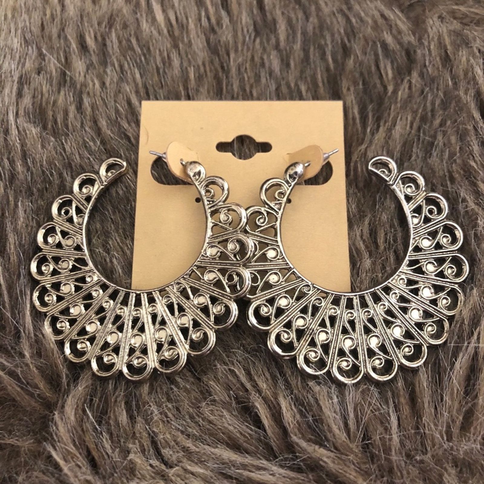Vintage Vintage aged gold tone filigree hoop earrings Size ONE SIZE - 2 Thumbnail