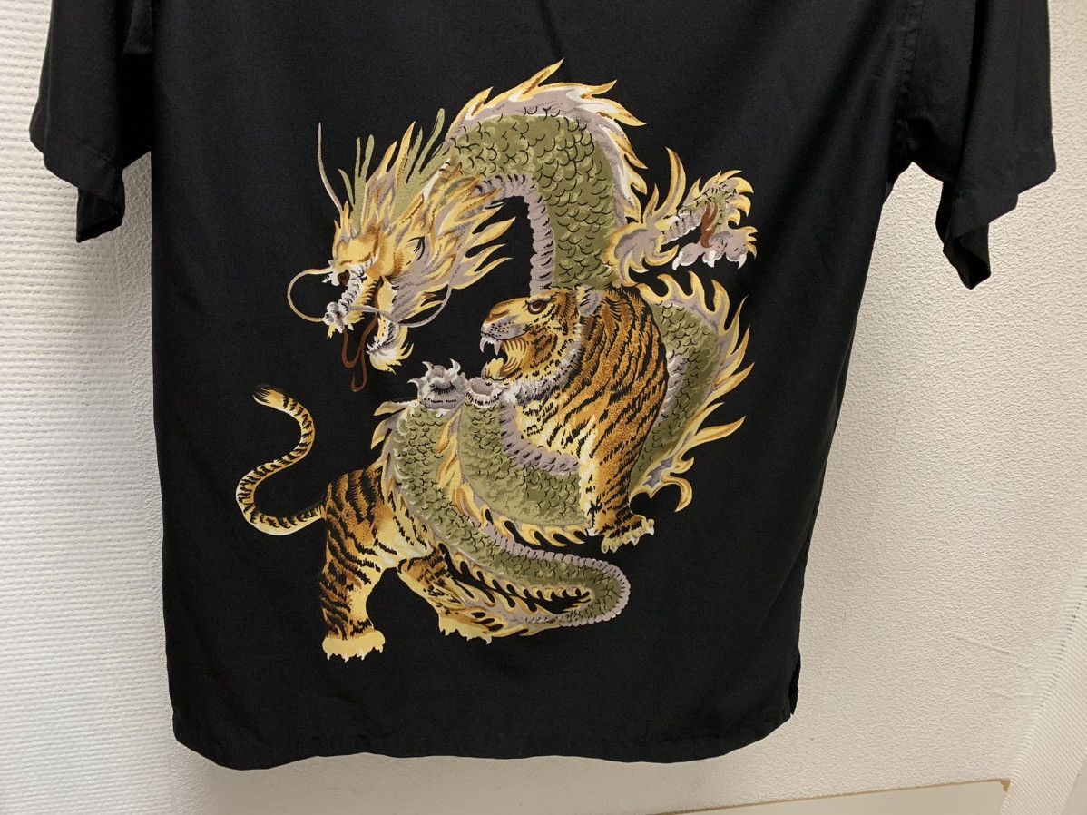Japanese Brand Vintage Japanese style Thai silk black dragon t-shirt L sz Size US L / EU 52-54 / 3 - 7 Thumbnail