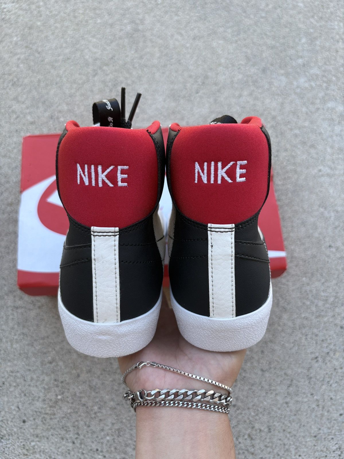 Nike Nike Blazer Mid ‘77 SE Dance “University Red” Size 7Y (GS) Size US 7 / EU 40 - 8 Thumbnail