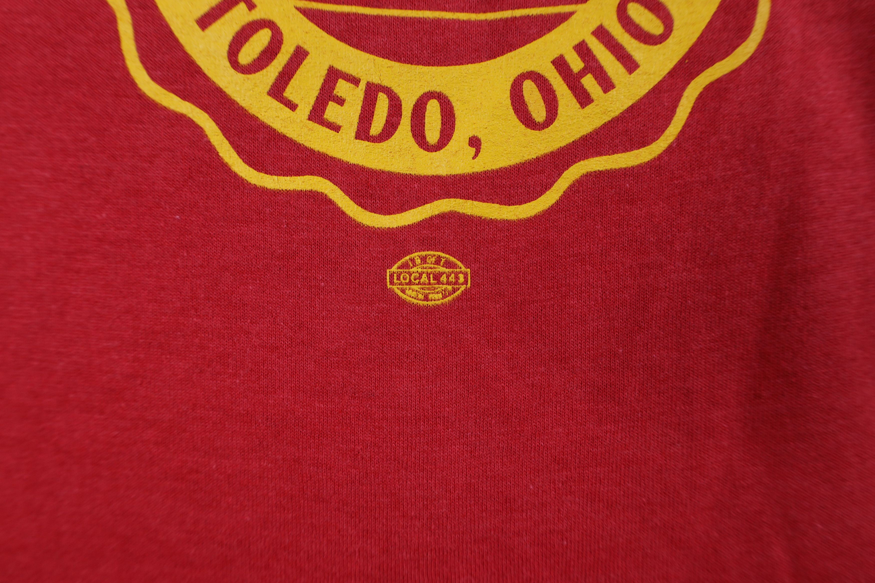Vintage Vintage 80s Local 20 Union Short Sleeve T-Shirt Red USA Size US XL / EU 56 / 4 - 11 Thumbnail