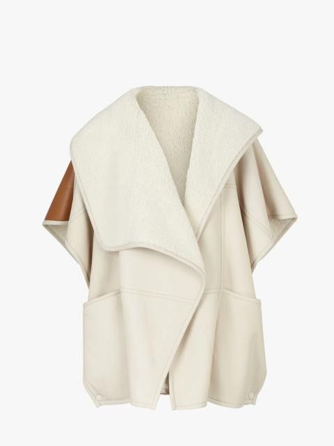 Fendi o1w1db10325 FM5316 Size: OS / Cape in Beige Size ONE SIZE - 1 Preview