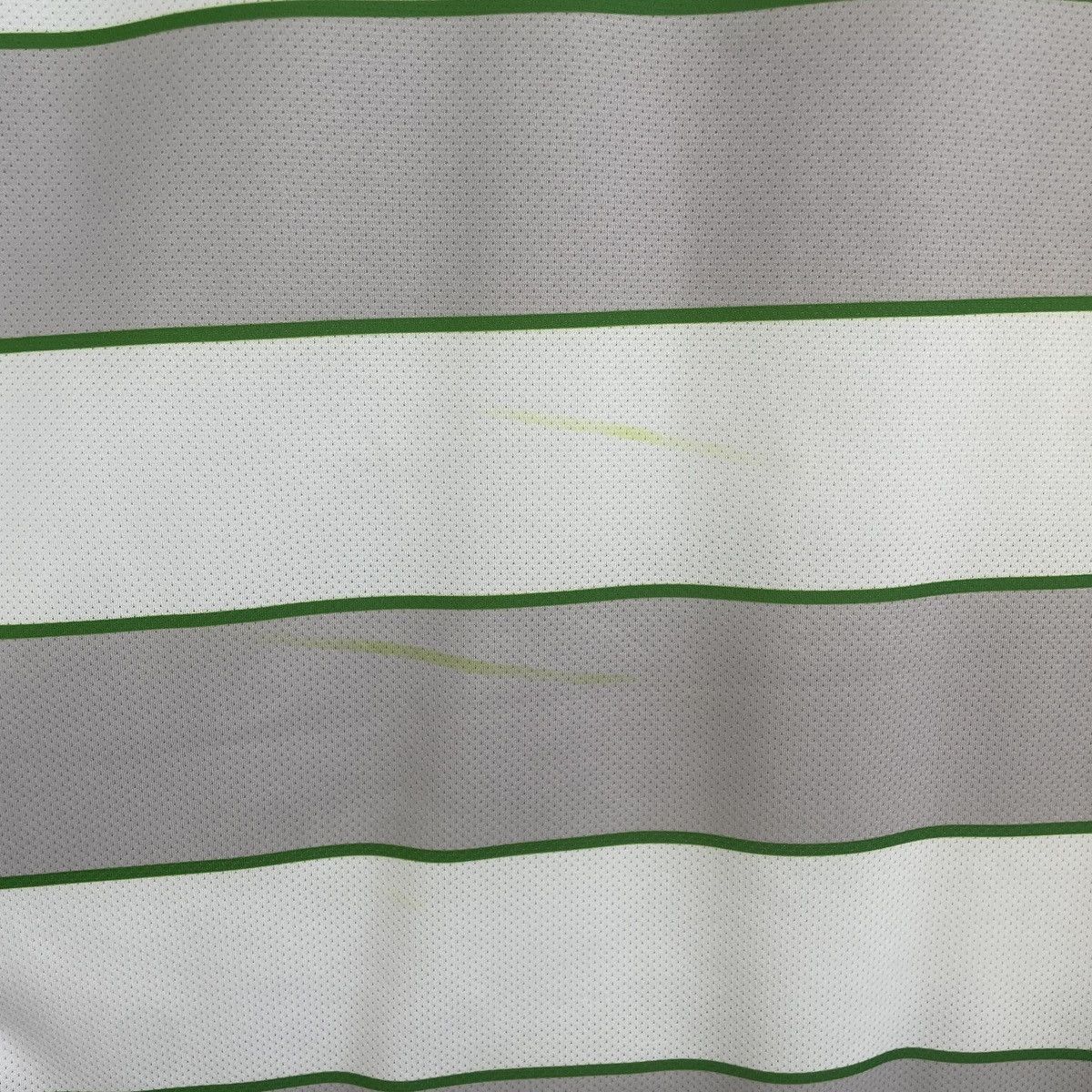 Nike Celtic Nike Away Soccer Jersey Shirt Men 2011/2012 size M Size US M / EU 48-50 / 2 - 11 Thumbnail