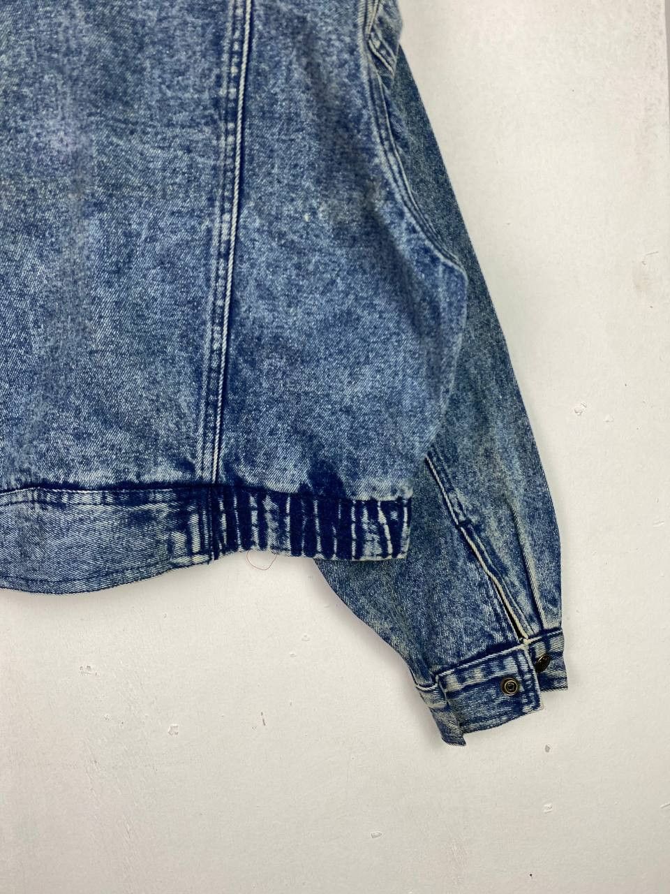 Japanese Brand vintage japanese brand acid wash denim jacket nice design Size US L / EU 52-54 / 3 - 9 Thumbnail