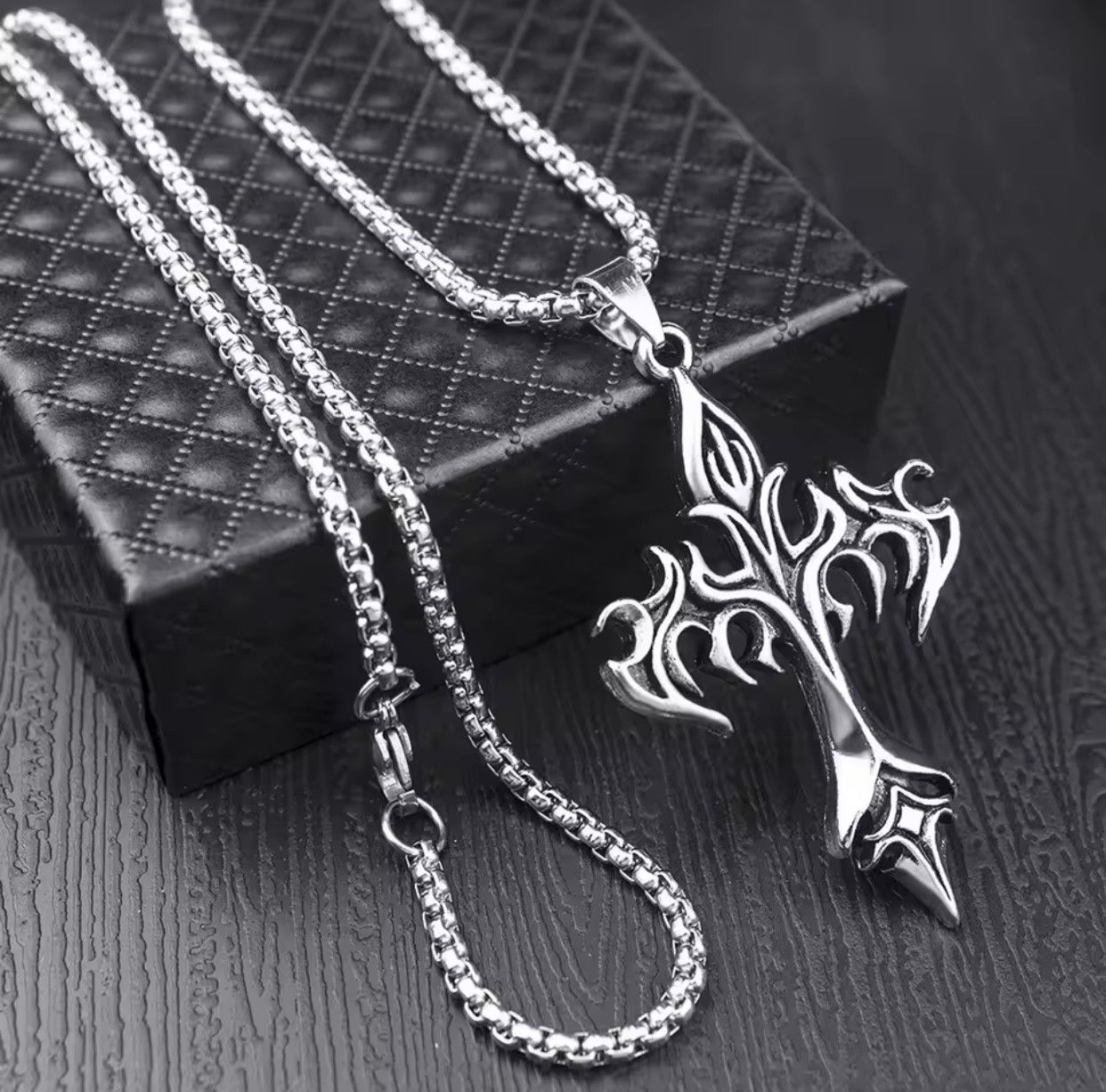 Jewelry Flame Retro Pendant Necklace Size ONE SIZE - 1 Thumbnail
