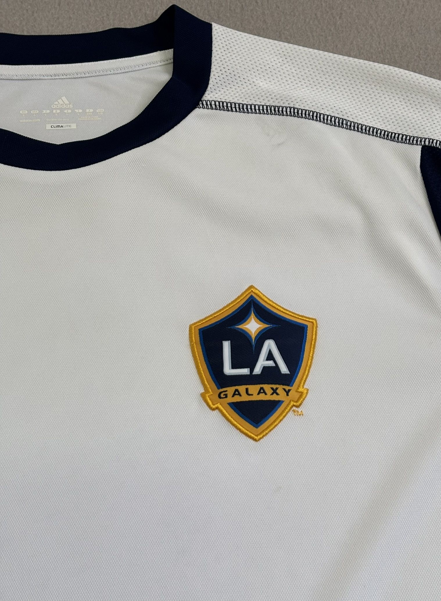 Adidas Los Angeles Galaxy 2010 Adidas Soccer Jersey Size L Size US L / EU 52-54 / 3 - 8 Thumbnail