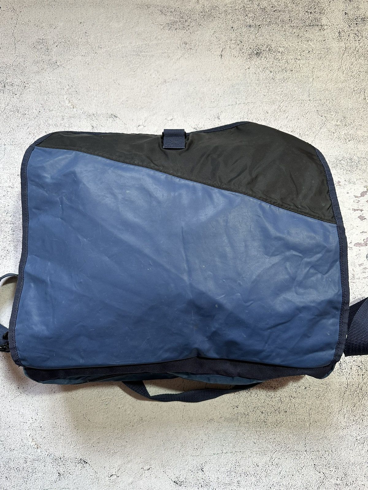 Japanese Brand × Nike Nike vintage Y2K bag messenger Size ONE SIZE - 14 Thumbnail