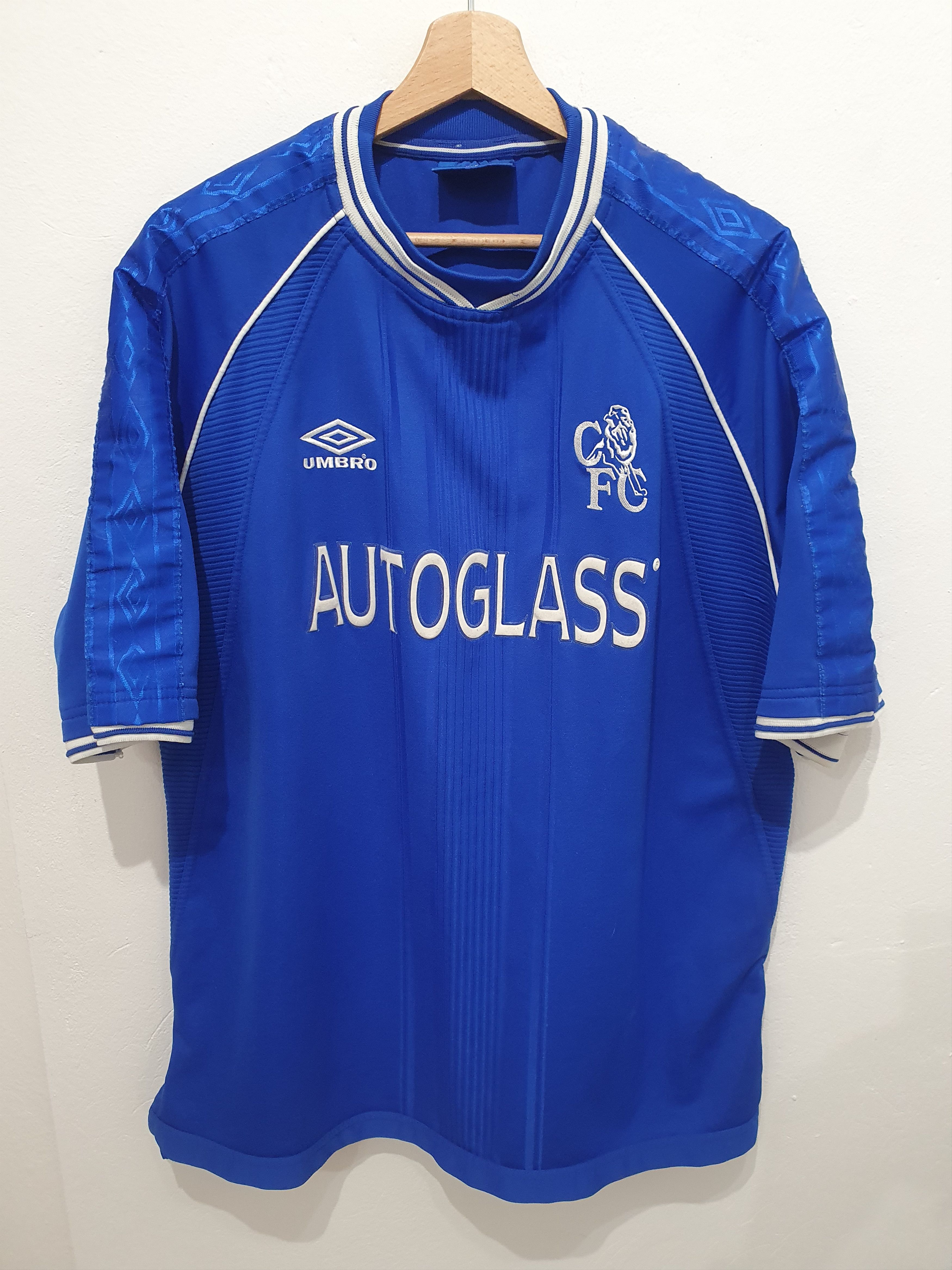 image of Chelsea Soccer x Jersey Umbro Chelsea London Fc Size 2Xl 1999 2001 Jersey Soccer in Blue, Men's