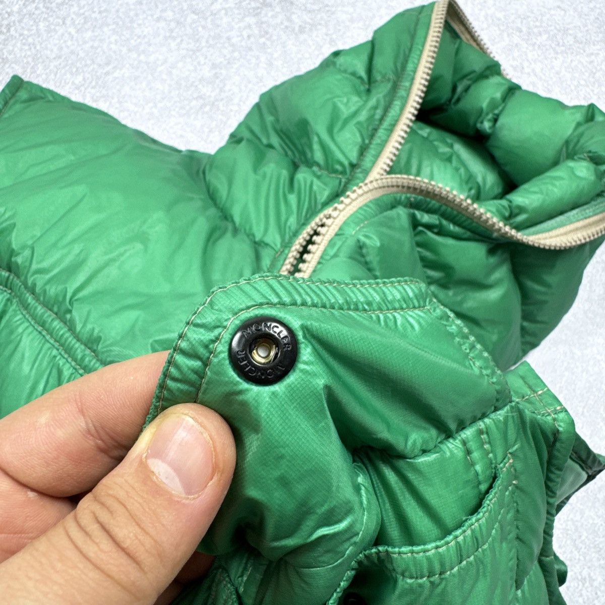 Moncler Original Moncler Dinan Gilet Grenoble Full Zip Puffer Size 5 Size XL / US 12-14 / IT 48-50 - 21 Thumbnail