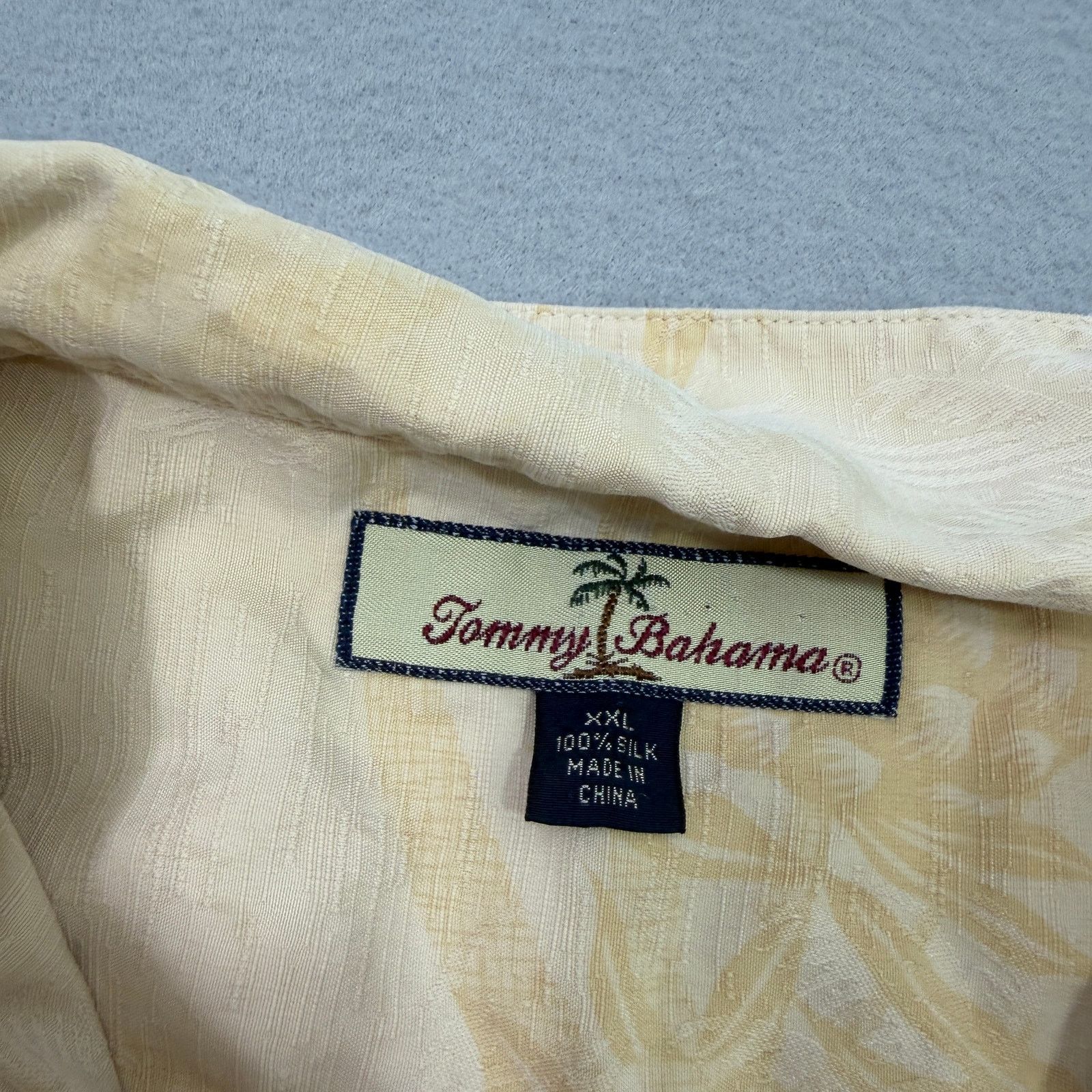 Tommy Bahama Tommy Bahama Hawaiian Shirt Men's 2XL Floral Silk Loop Camp Size US XXL / EU 58 / 5 - 4 Thumbnail
