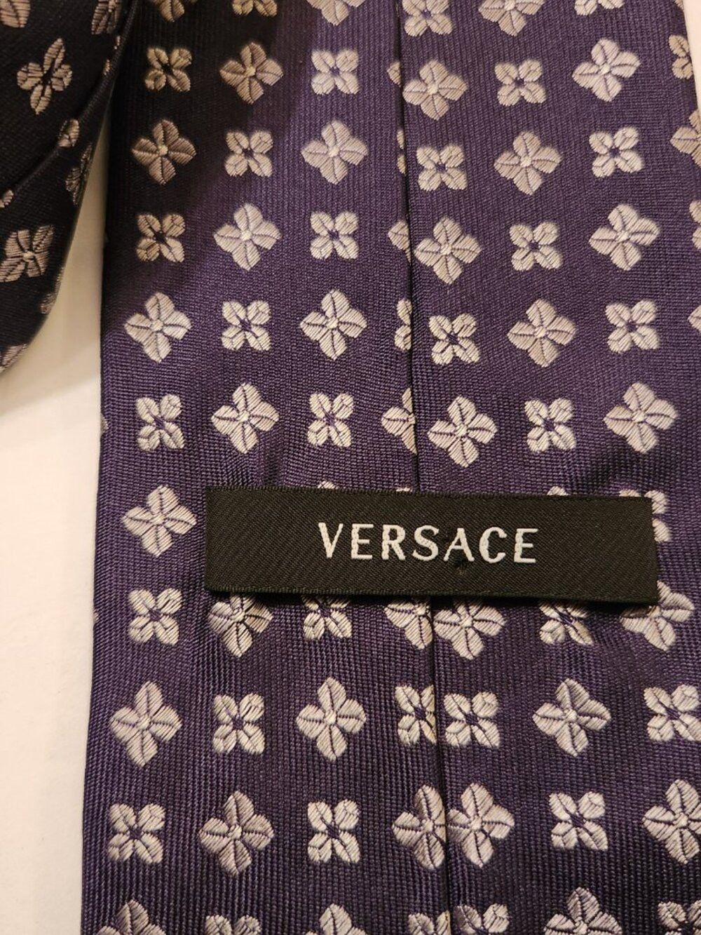 Versace versace men's purple 100%silk tie 3 1/4" X 61 1/4" Size ONE SIZE - 2 Thumbnail