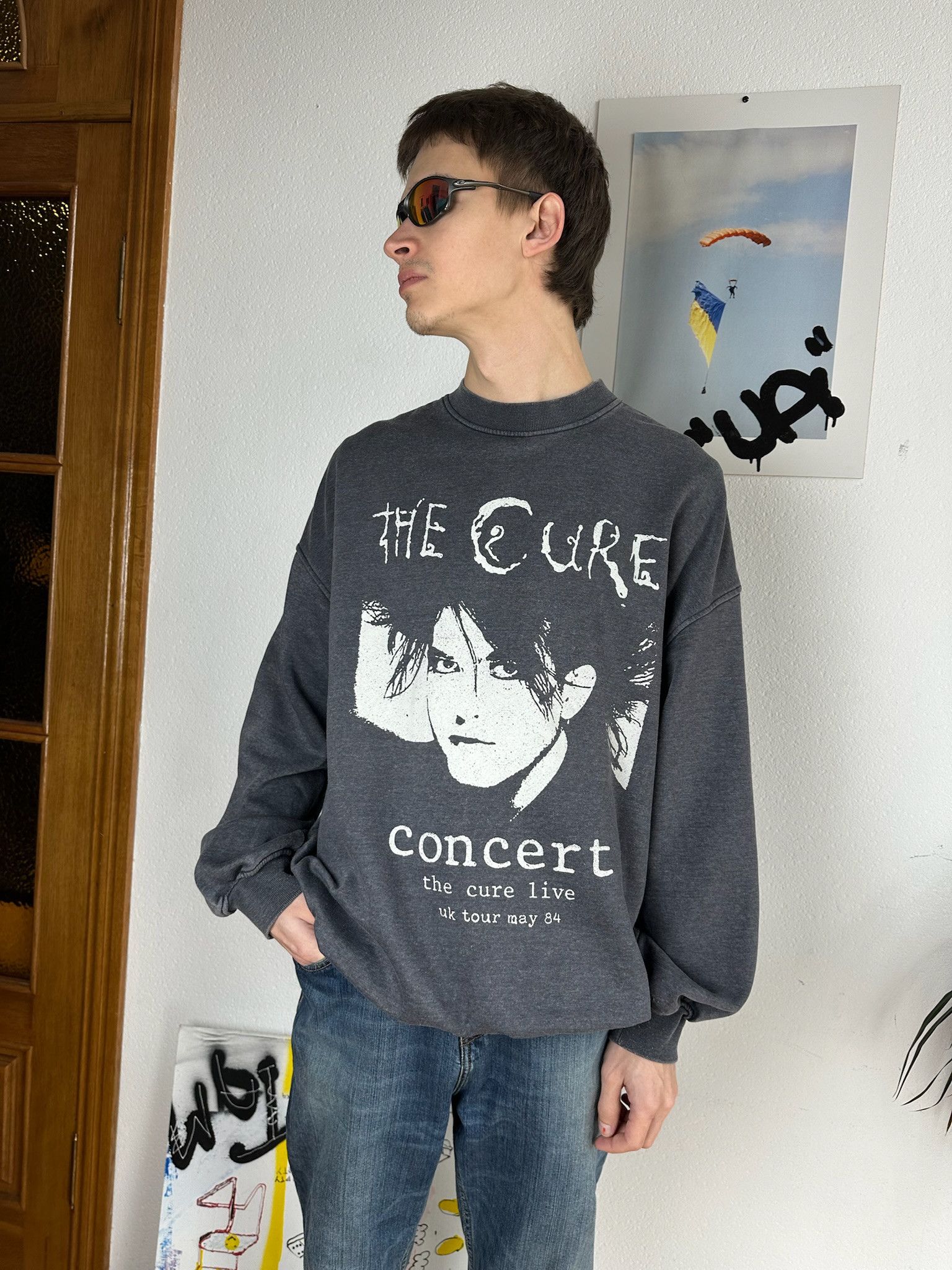 Band Tees The Cure Vintage Crewneck Sweatshirt Size US L / EU 52-54 / 3 - 2 Thumbnail