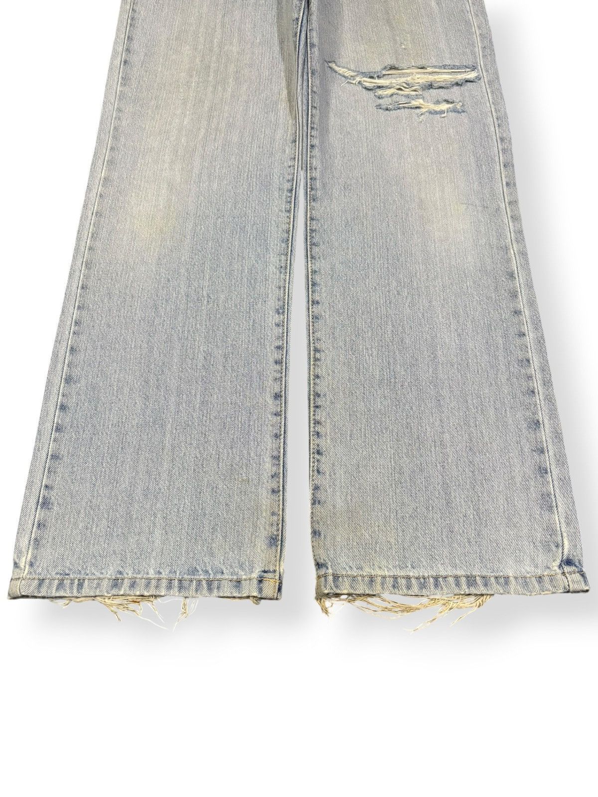 Japanese Brand Vintage Japanese Brand Light Blue Wash Distressed Jeans Size US 34 / EU 50 - 5 Thumbnail