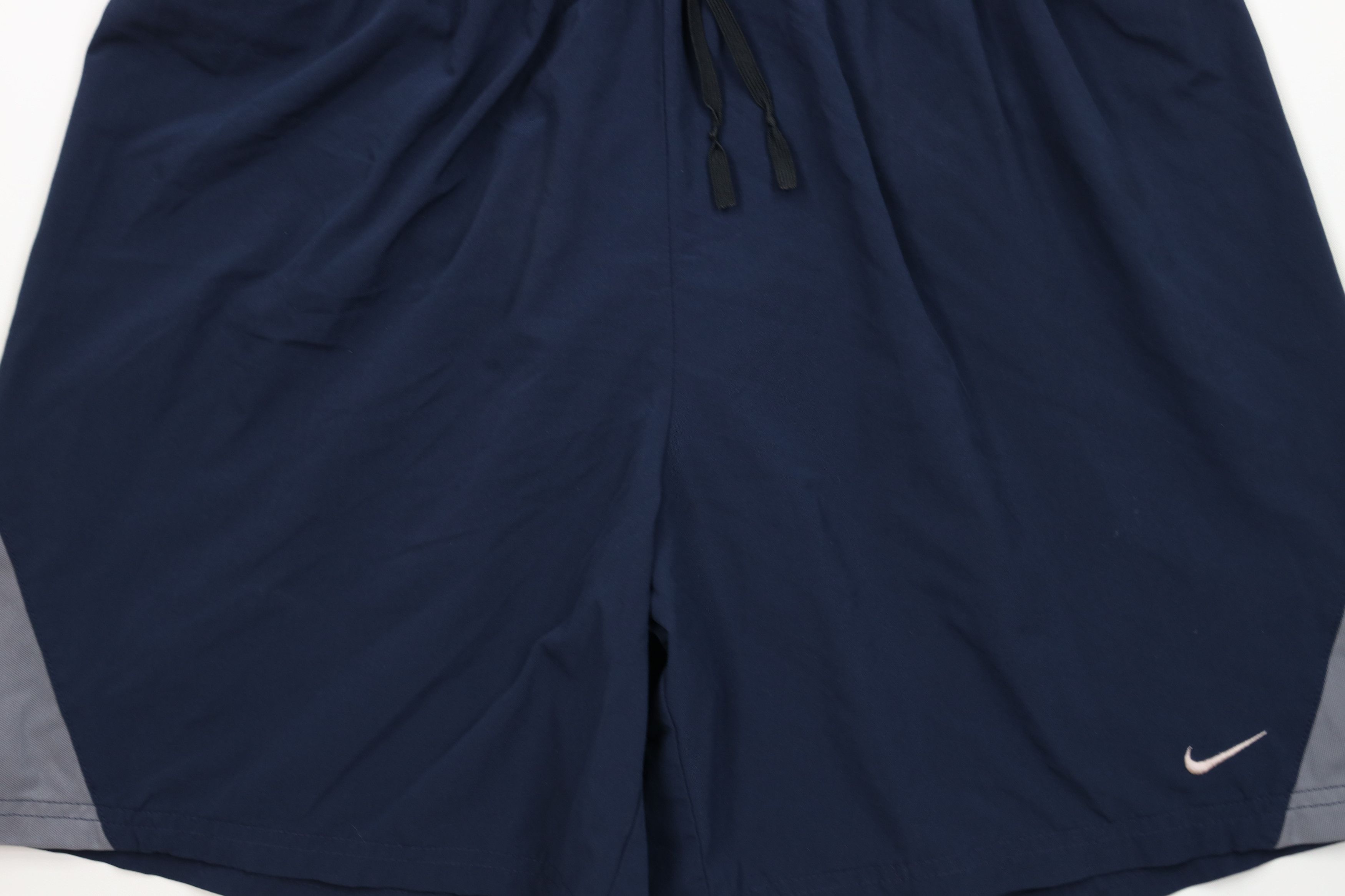 Nike Vintage Y2K Nike Scott Mini Swoosh Lined Above Knee Shorts Size US 34 / EU 50 - 3 Thumbnail
