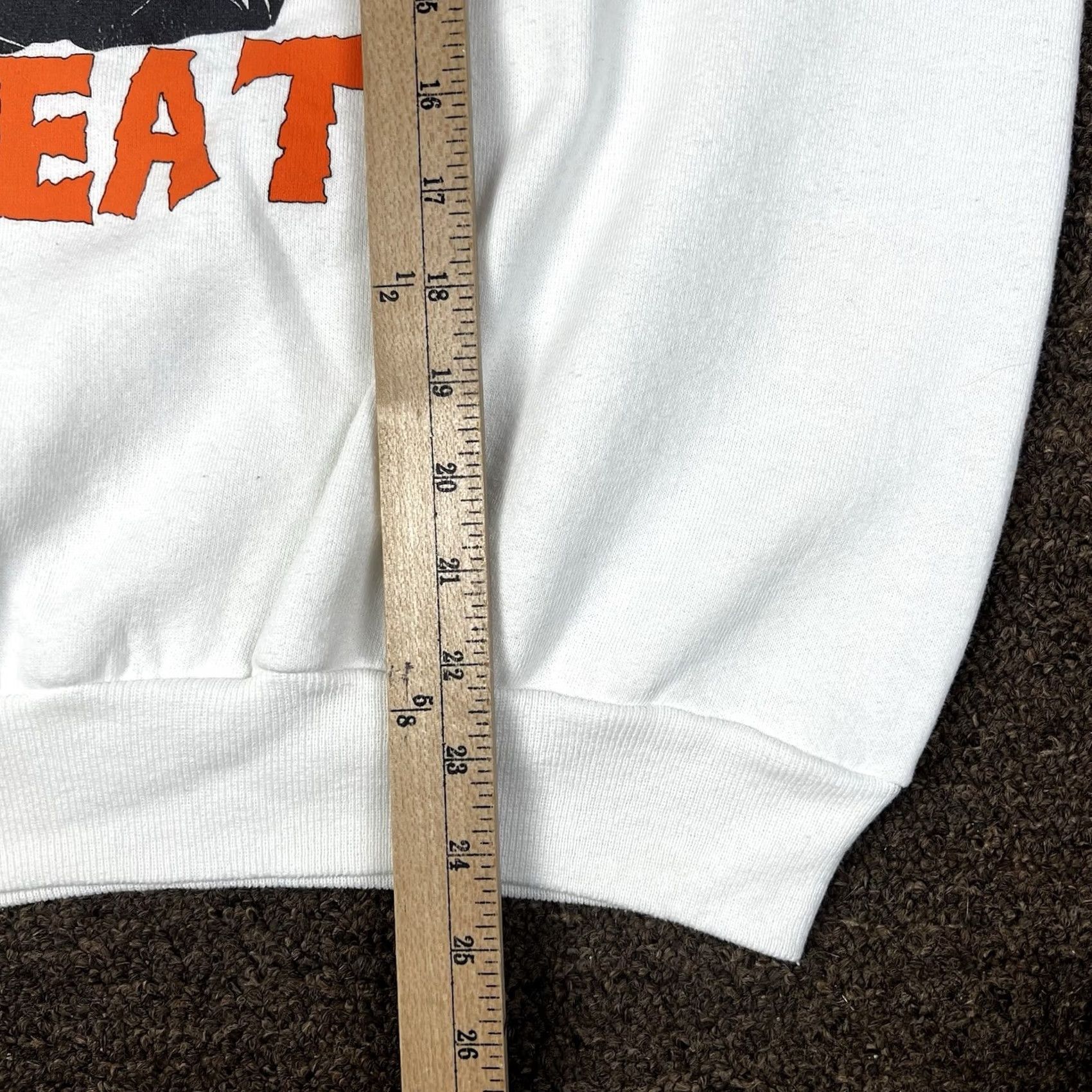 Hanes VINTAGE 90s Halloween Witch Graphic Crewneck Sweatshirt Large Hanes 50/50 White Mens Sweatshirt Size US L / EU 52-54 / 3 - 7 Thumbnail