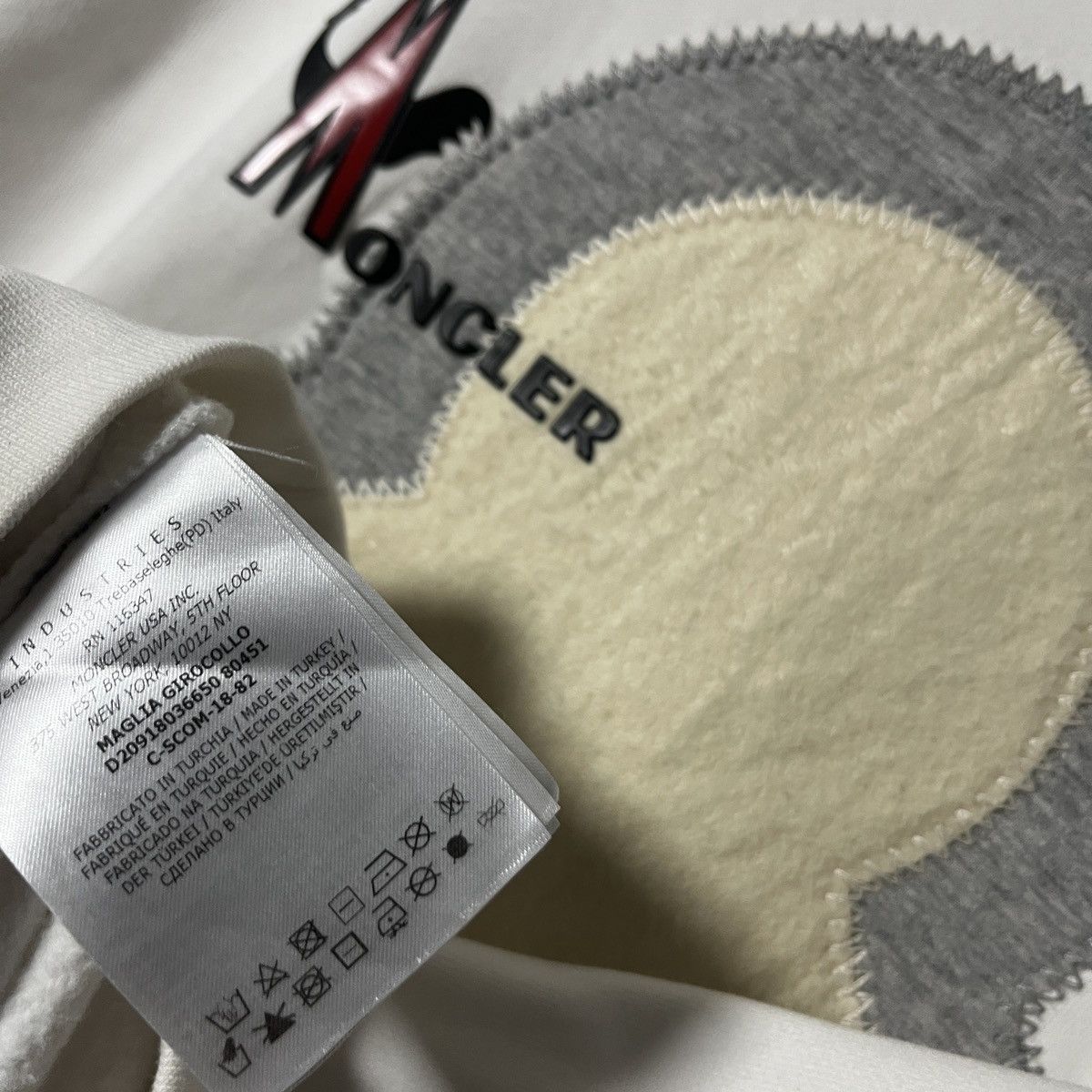Moncler Moncler Maglia Girocollo Round Neck Sweatshirt Size US XL / EU 56 / 4 - 4 Thumbnail