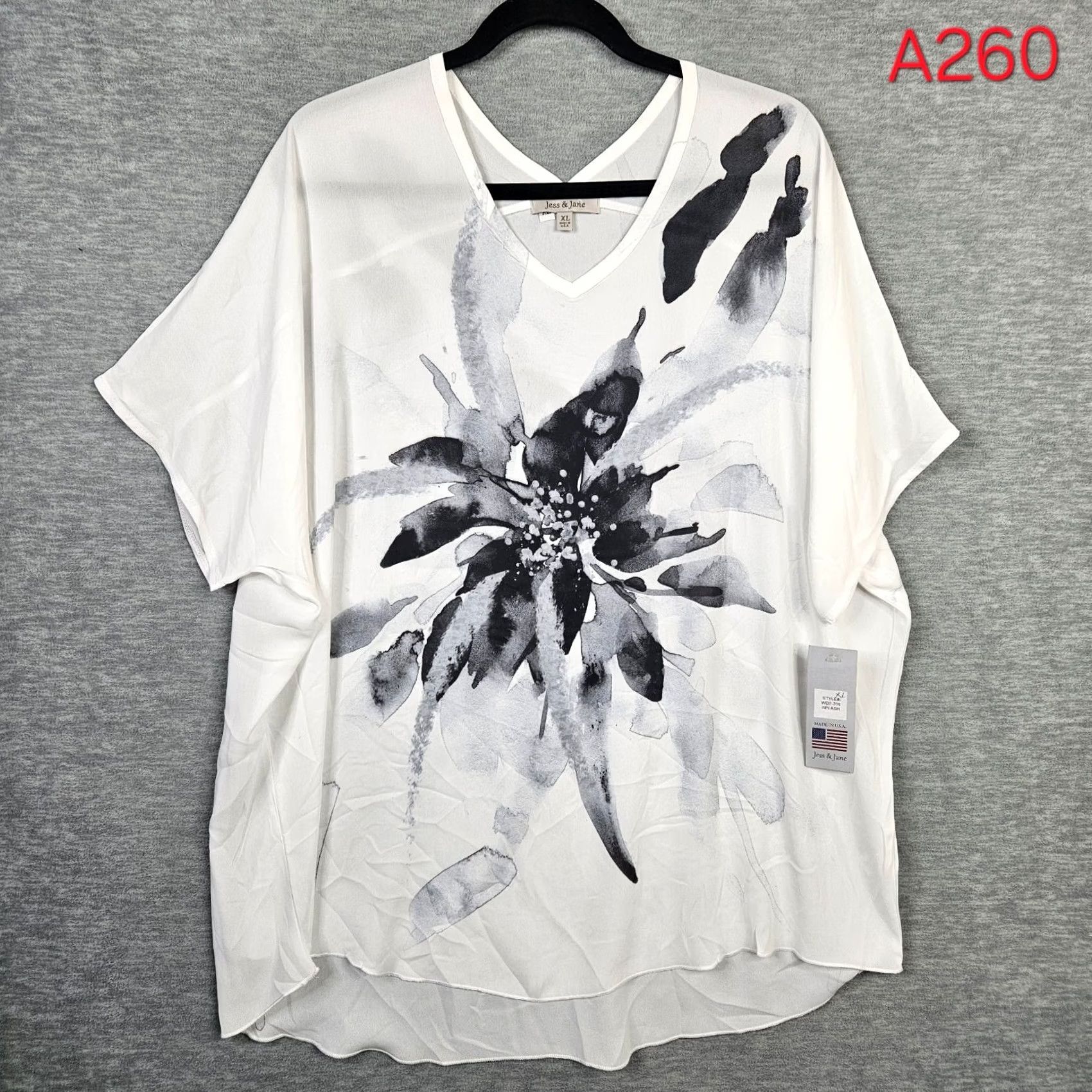 Doublet Jess & Jane Women’s Blouse Floral Short Sleeve V-Neck XL Multicolor Shirt Regular Fit Women Size XL / US 12-14 / IT 48-50 - 2 Thumbnail