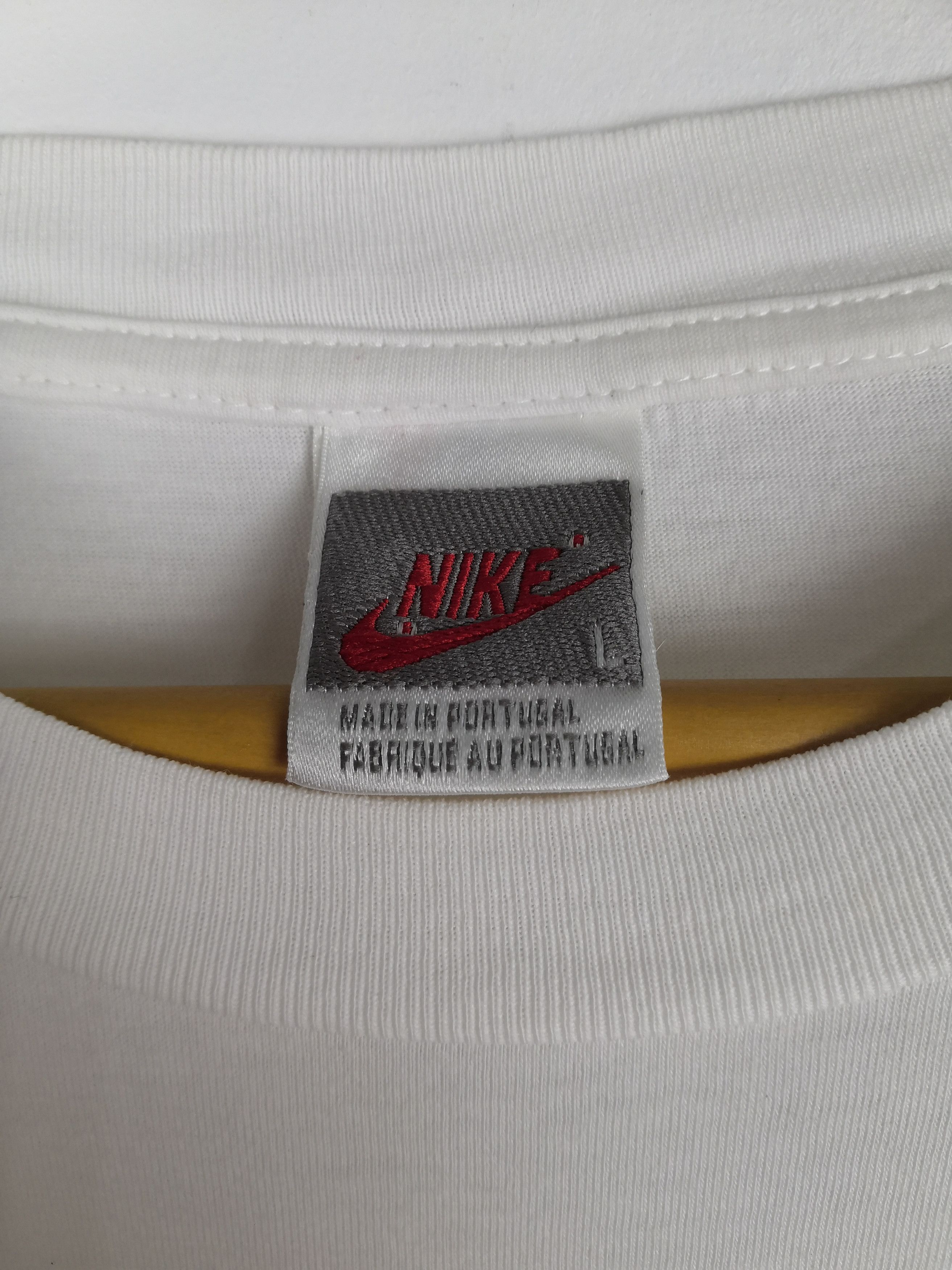 Nike Vintage 90s Nike T-Shirt Embroidery Swoosh Nike Tee Size US L / EU 52-54 / 3 - 4 Thumbnail