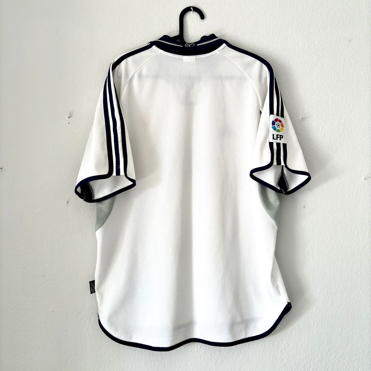 Adidas × Vintage 2000 2001 Real Madrid Adidas Retro Vintage Soccer Jersey Size US M / EU 48-50 / 2 - 12 Thumbnail