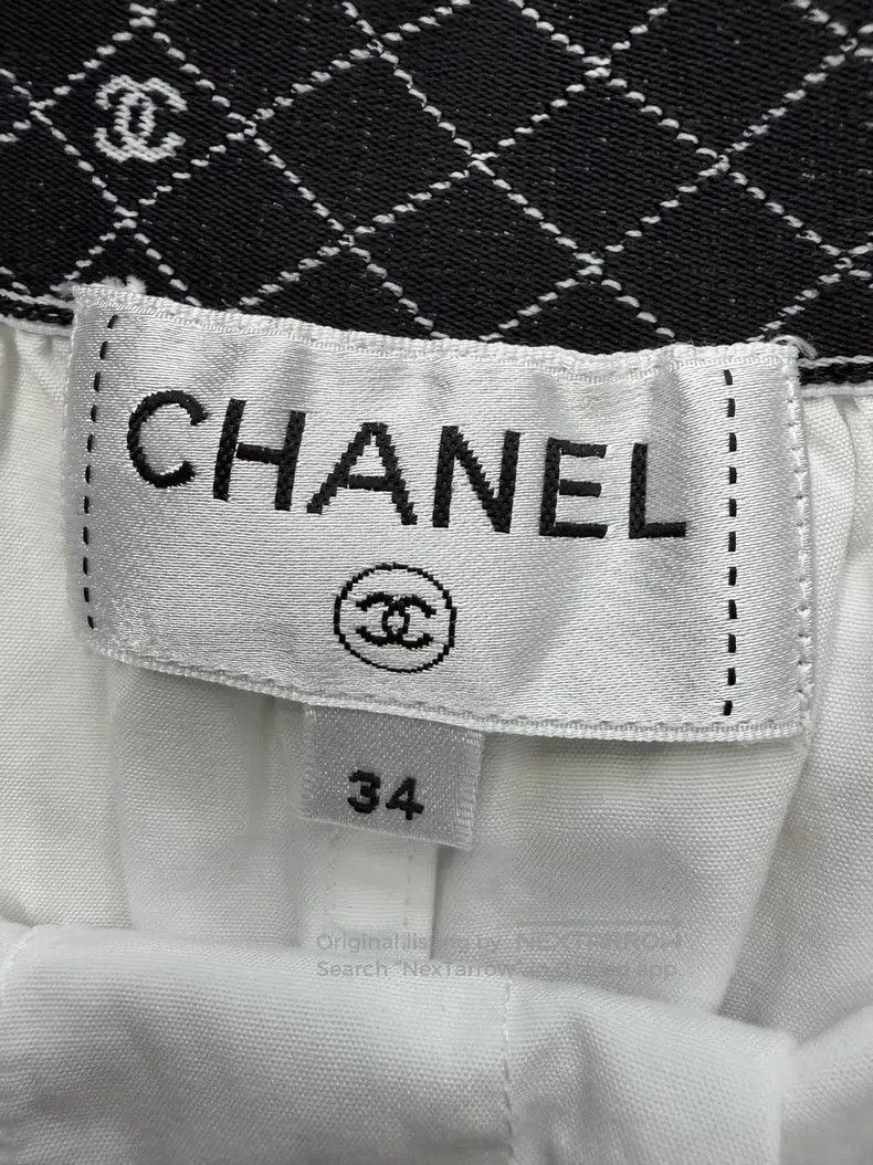 Chanel Chanel Elastic waist white shorts Size 42" / US 20 - 4 Thumbnail