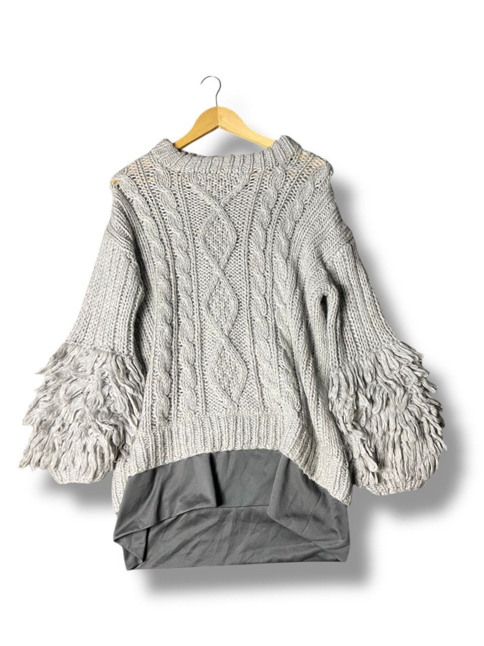 Diagram Grace Cable Knit Sweaters with Fringes Sleeves (165)