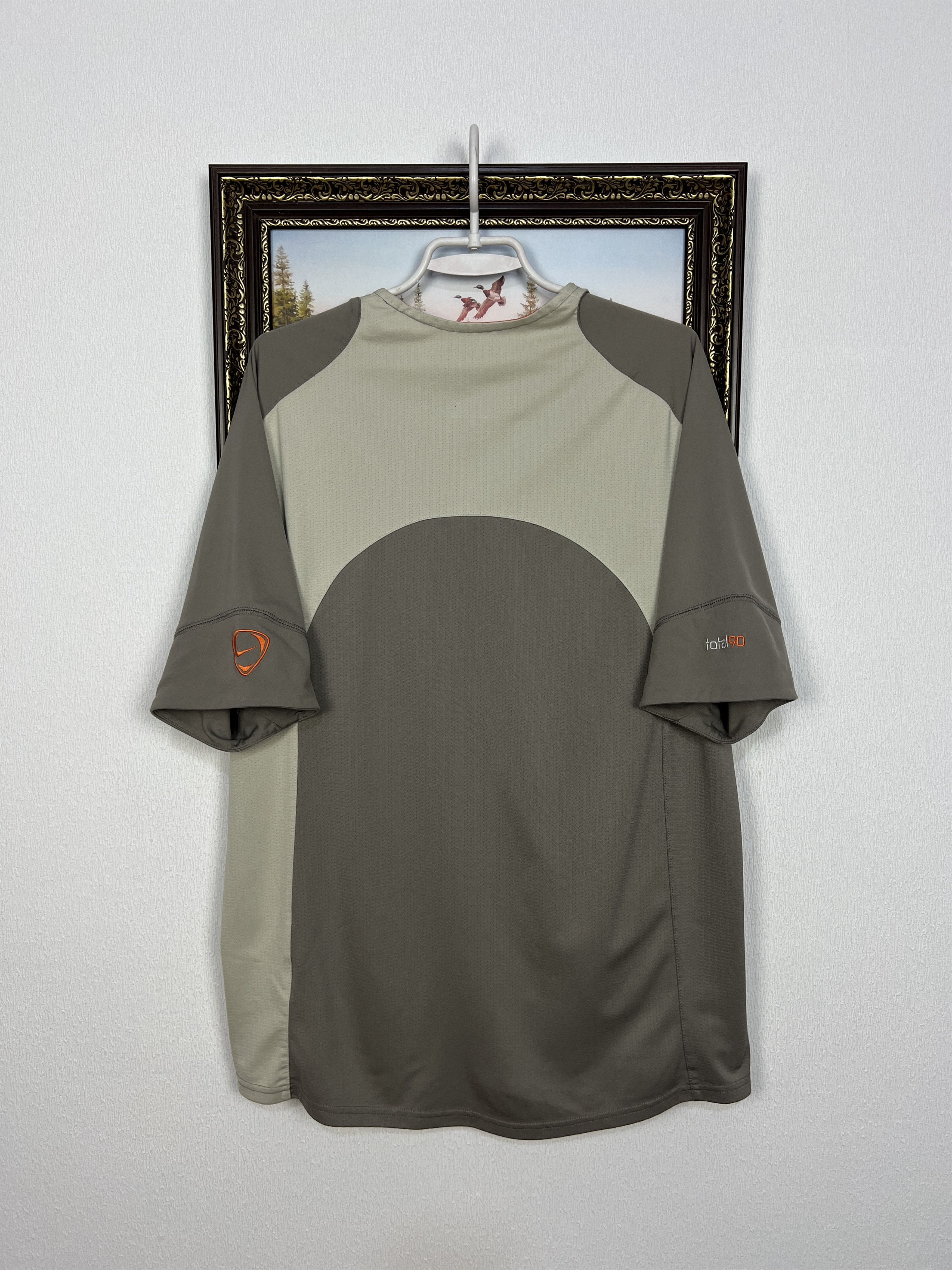 Nike Vintage Nike Valencia Football Train Shirt Soccer Mens Size US L / EU 52-54 / 3 - 12 Thumbnail