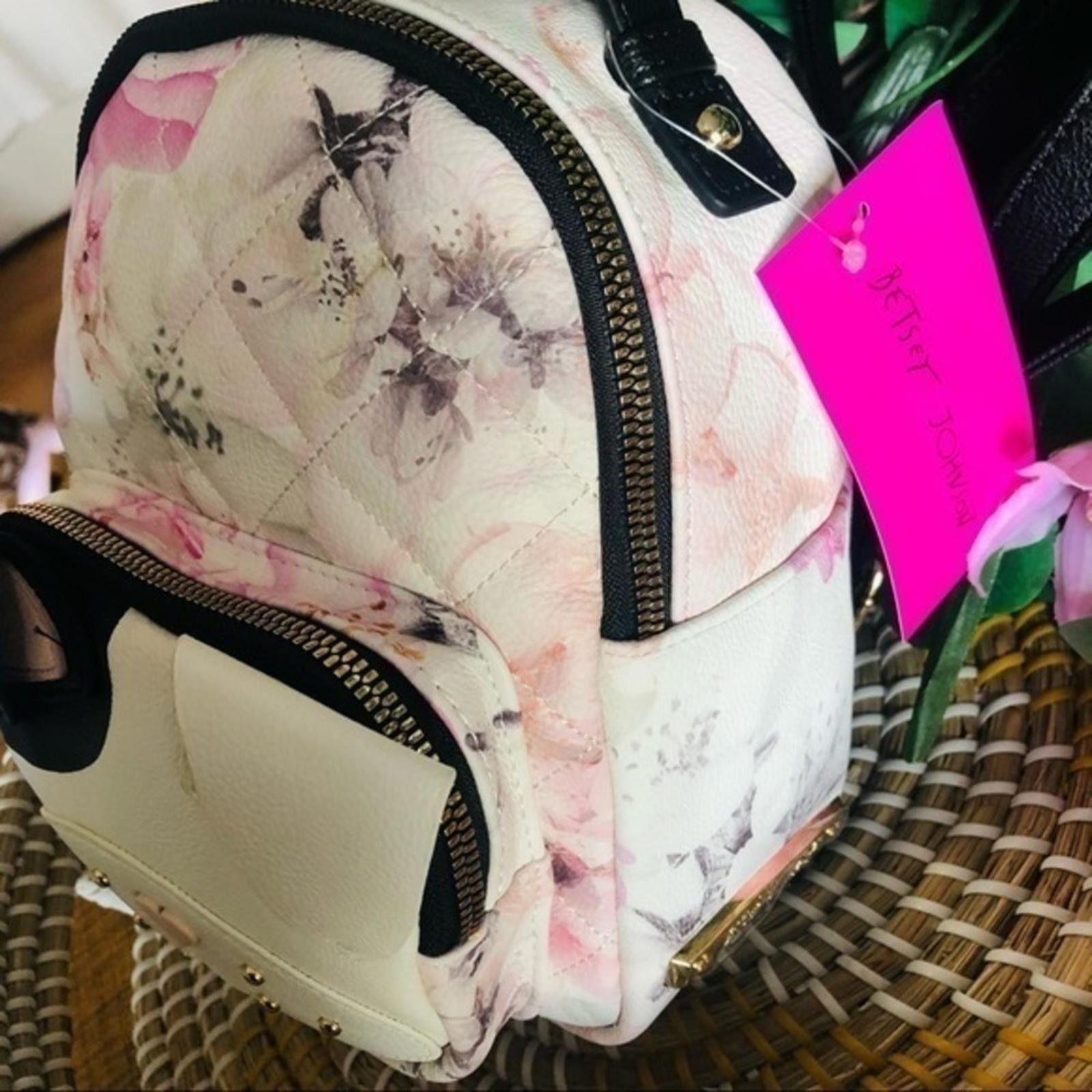 Designer Betsey Johnson Floral Backpack NWT Size ONE SIZE - 2 Thumbnail