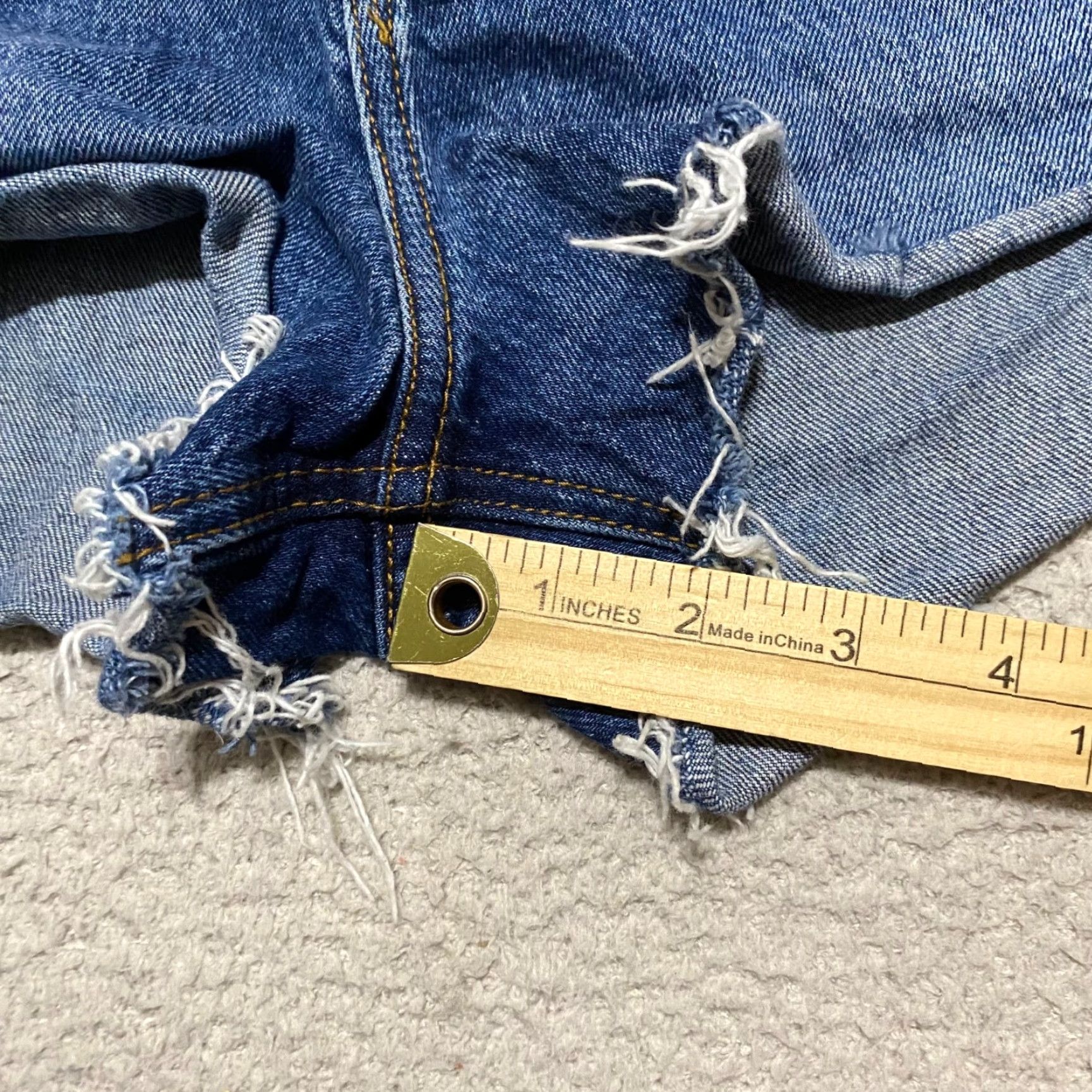 Abercrombie & Fitch Abercrombie & Fitch Womens Shorts Denim High Rise Cut-Off 4 Blue 2 in Inseam Pockets Stretch Regular Womens Size 27" / US 4 / IT 40 - 5 Thumbnail