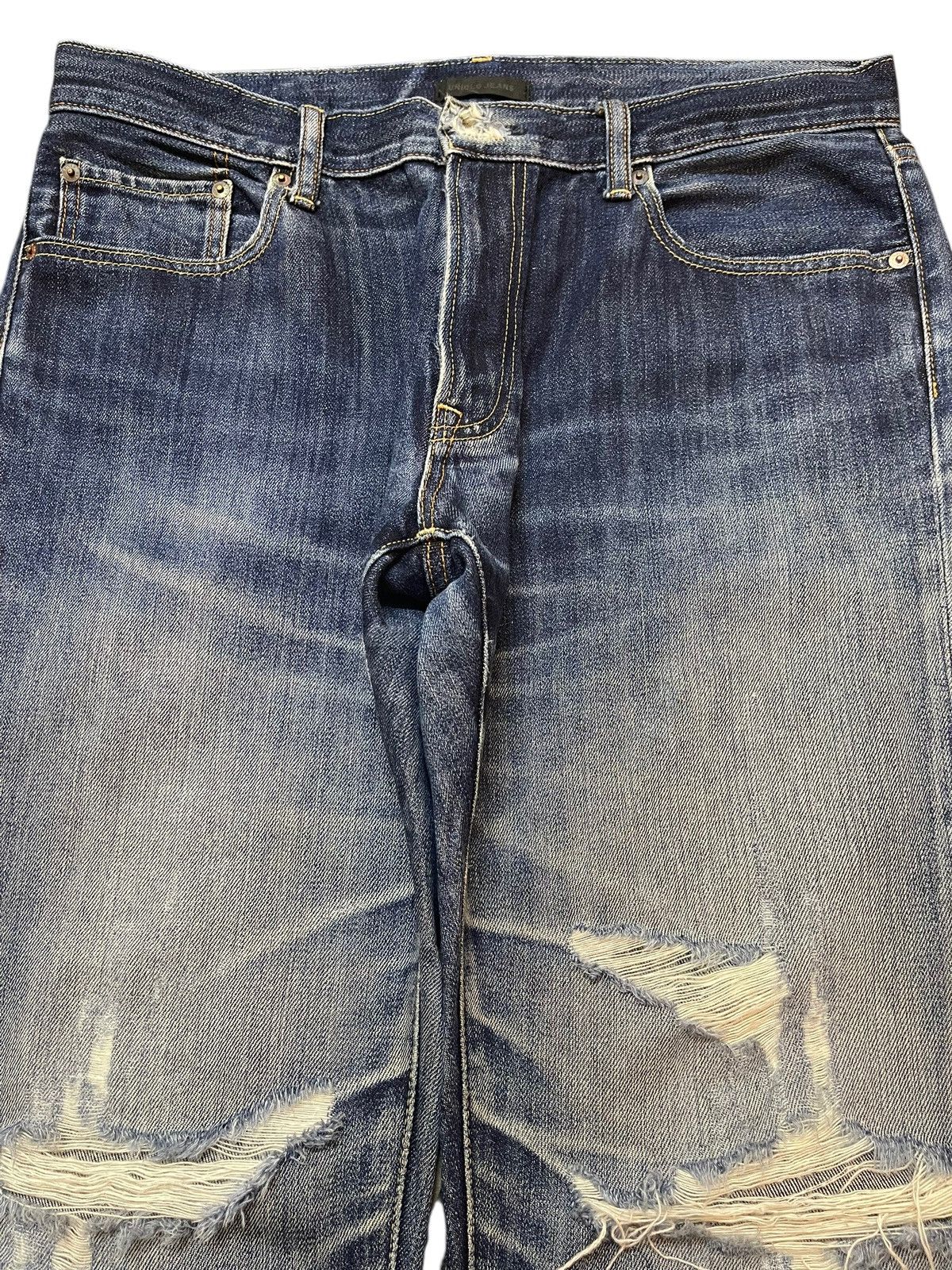 Uniqlo Vintage Japanese Uniqlo Blue Faded Wash Distressed Jeans Size US 36 / EU 52 - 3 Thumbnail