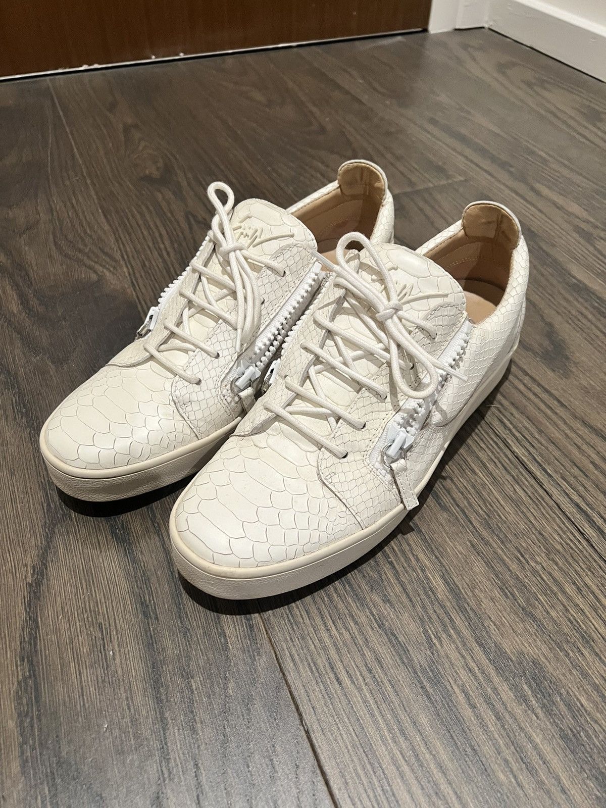 Giuseppe Zanotti Used Giuseppe Zanotti White Crocodile Embossed Sneaker Grailed