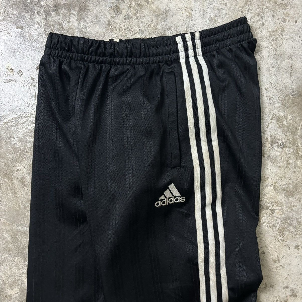 Adidas × Vintage VINTAGE ADIDAS TRACK PANTS Size US 34 / EU 50 - 2 Thumbnail