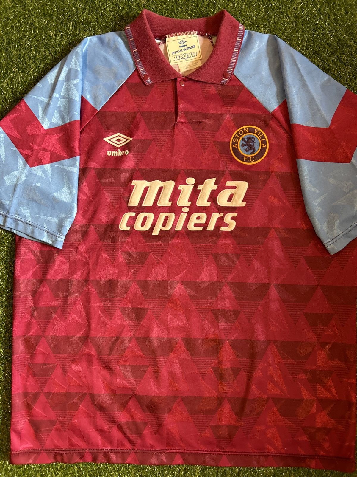 Umbro 91/92 Aston Villa FC Home Shirt Size US XL / EU 56 / 4 - 1 Thumbnail