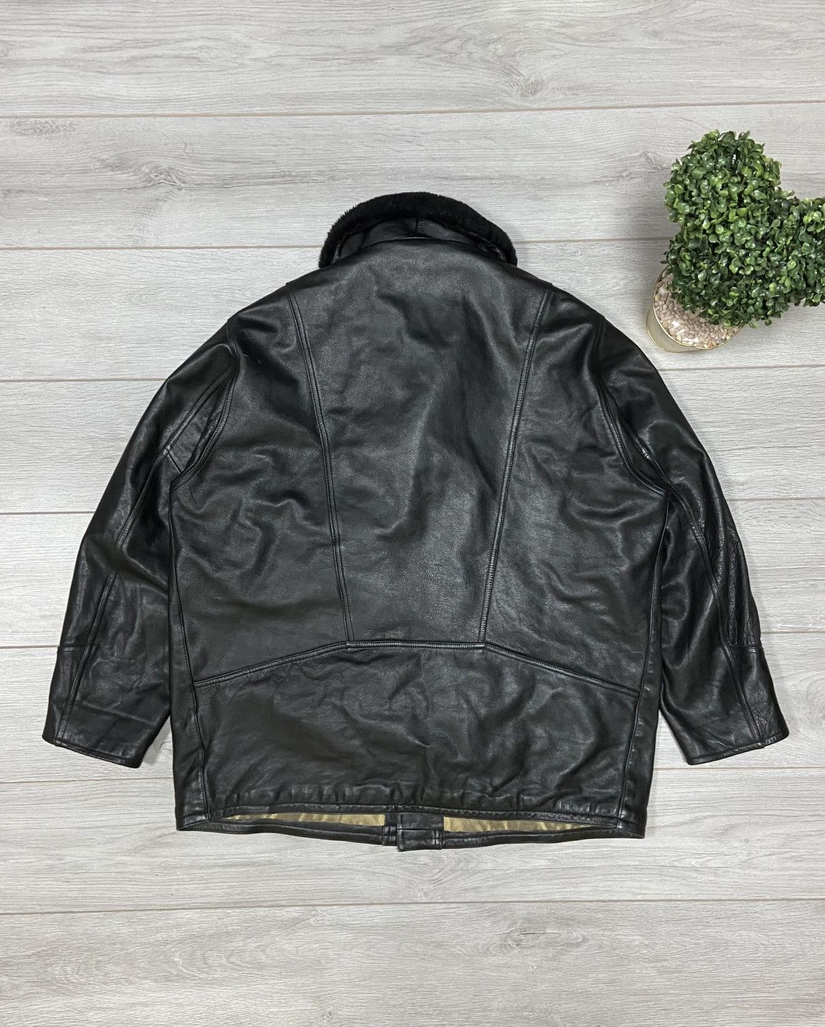 Chevignon Chevignon vintage fur leather worn jacket fly Size US XL / EU 56 / 4 - 3 Thumbnail