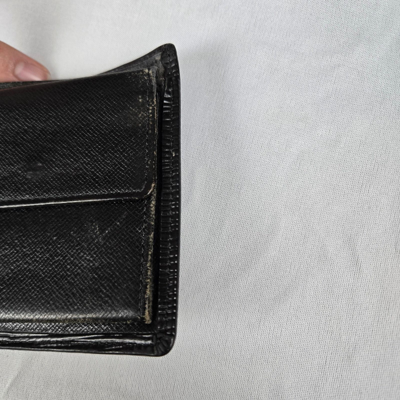 Louis Vuitton Louis Vuitton Black Leather Epi Bifold Wallet Size ONE SIZE - 9 Thumbnail