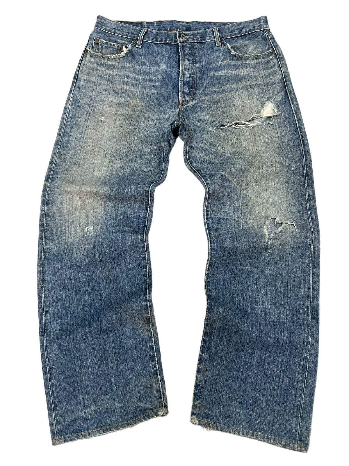 Levi's Vintage Clothing Vintage 90s Levi’s 501 Ripped Fade Wash Straight Loose Jeans Size US 36 / EU 52 - 4 Thumbnail