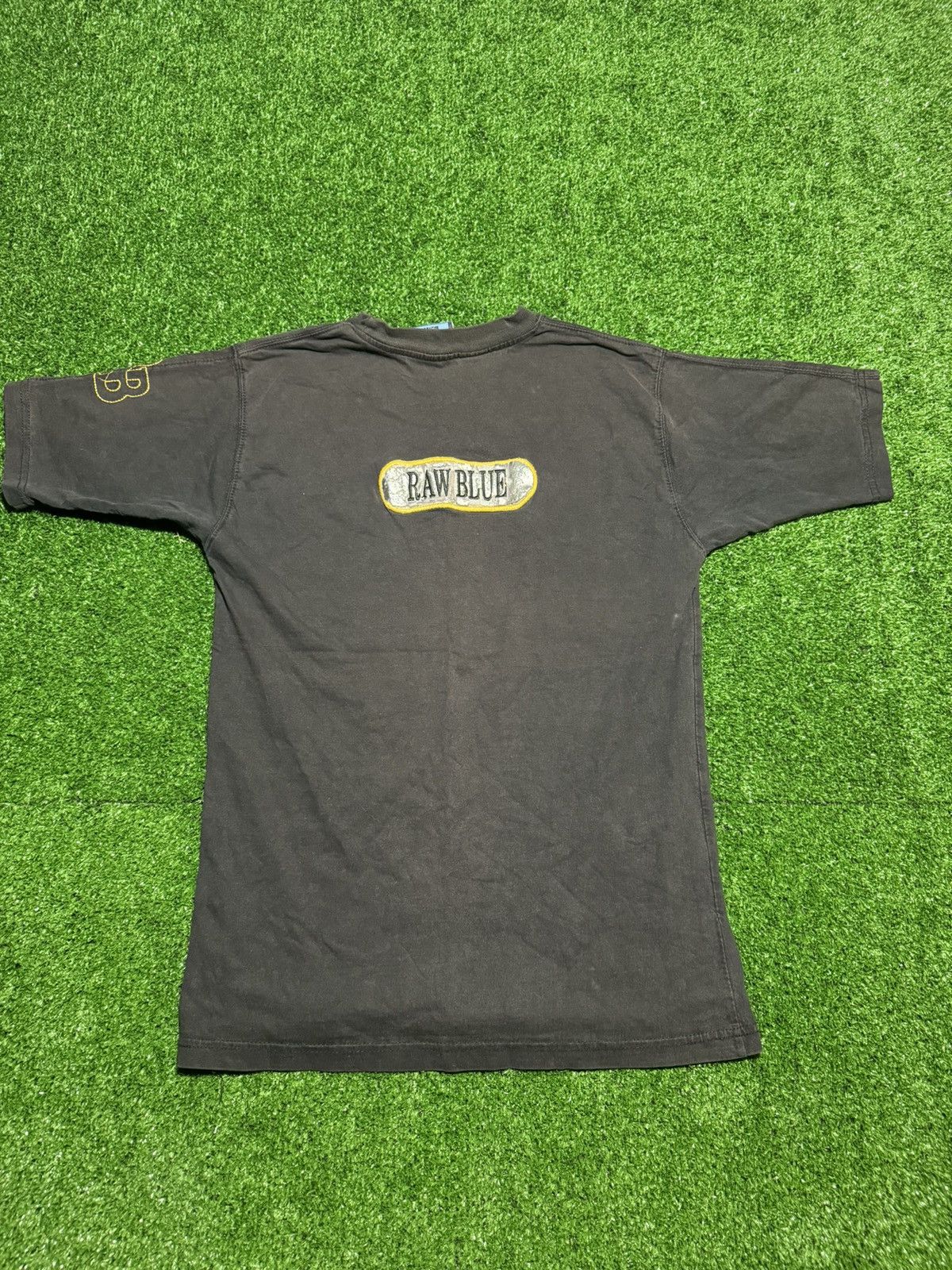 Liquid Blue Vintage Raw Blue Y2K Absolute T Shirt 1990 Size US S / EU 44-46 / 1 - 9 Thumbnail
