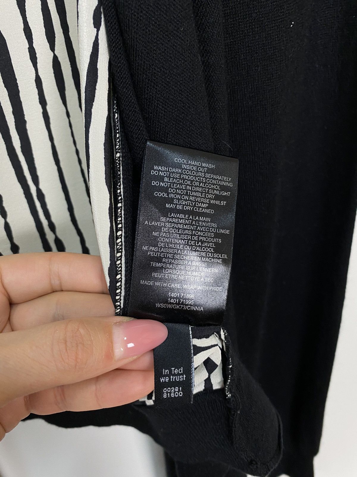 Ted Baker TED BAKER SZ 3 M BLACK FINE KNIT SILK/ANGORA BLEND CARDIGAN Size M / US 6-8 / IT 42-44 - 8 Thumbnail