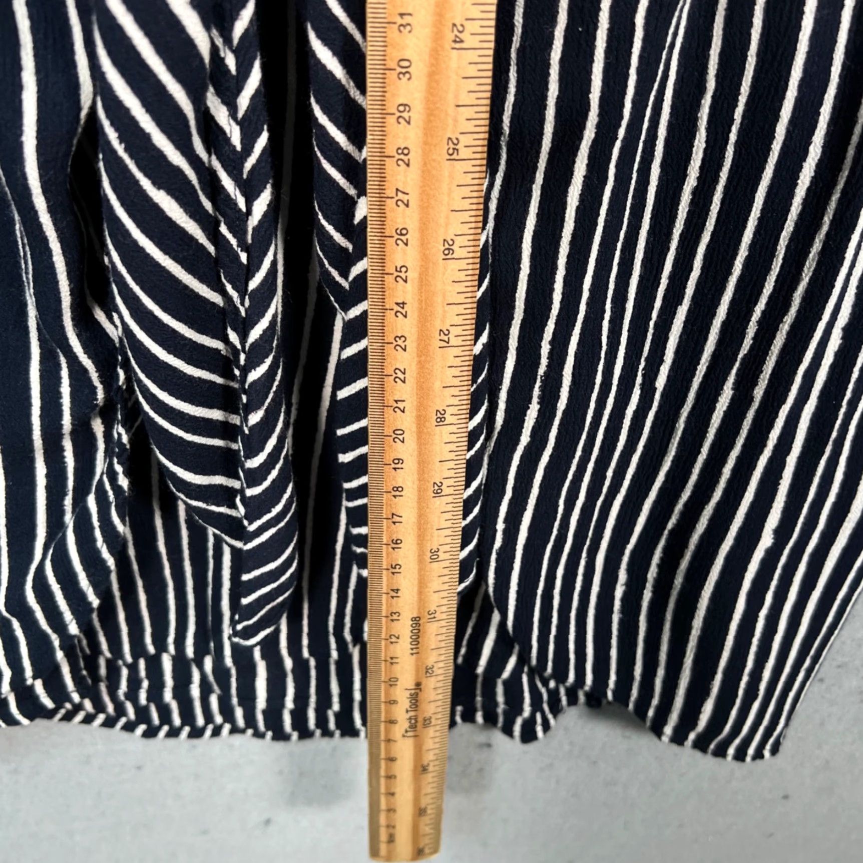 Gap Gap Womens XS Striped Navy Blue & White Button-Down Dress Rayon Dress Clothing Size XS / US 0-2 / IT 36-38 - 6 Thumbnail