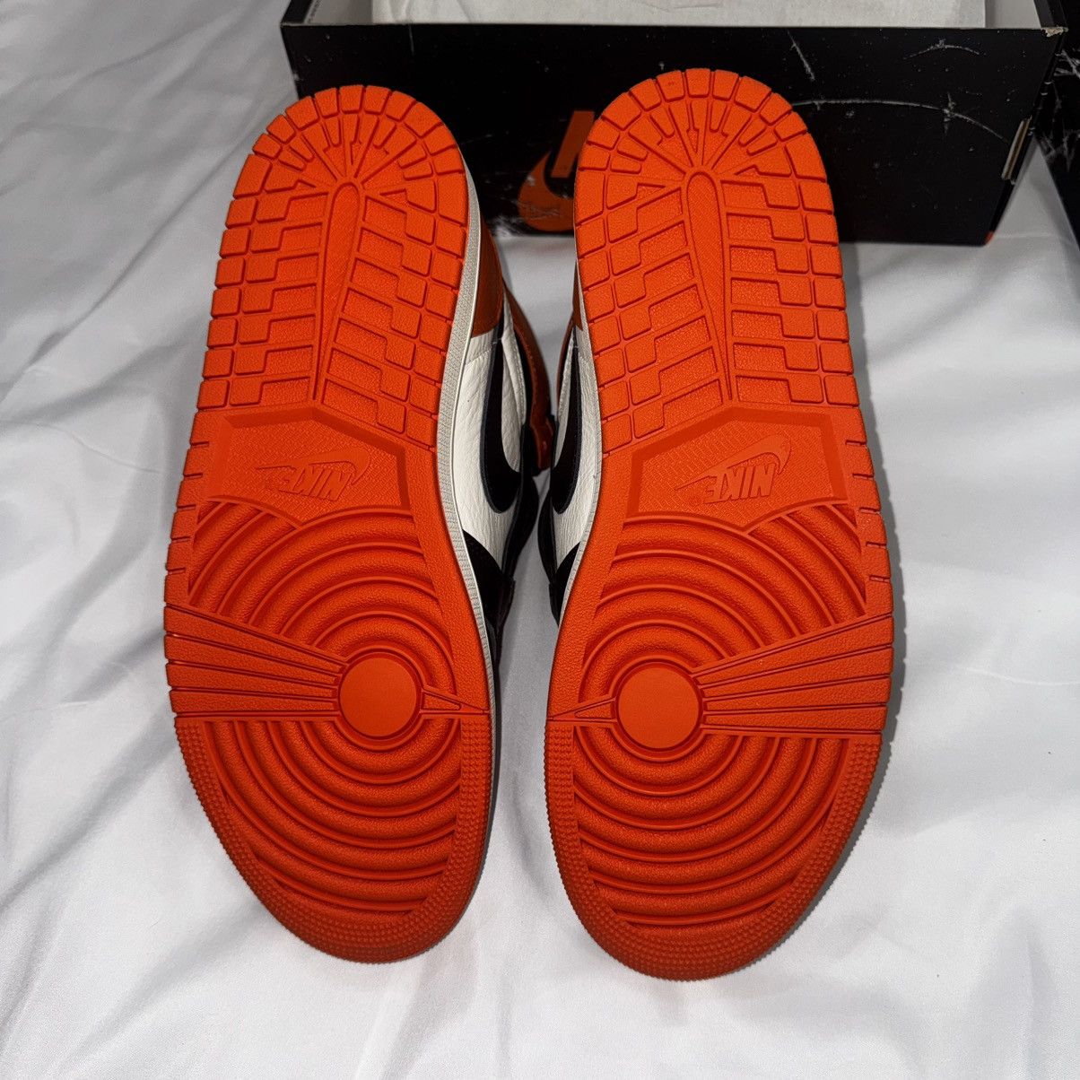 Jordan Brand Air Jordan 1 Retro High OG 'Shattered Backboard' 2025 Size US 10 / EU 43 - 5 Thumbnail