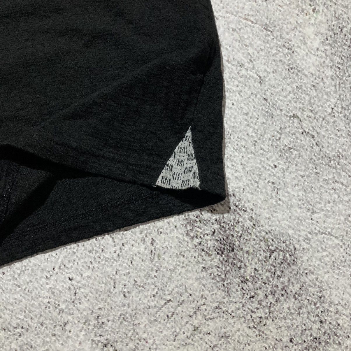 Japanese Brand 2000s T&C Surf Pocket Logo Traditional Tee Gothic Punk Style Size US M / EU 48-50 / 2 - 10 Thumbnail