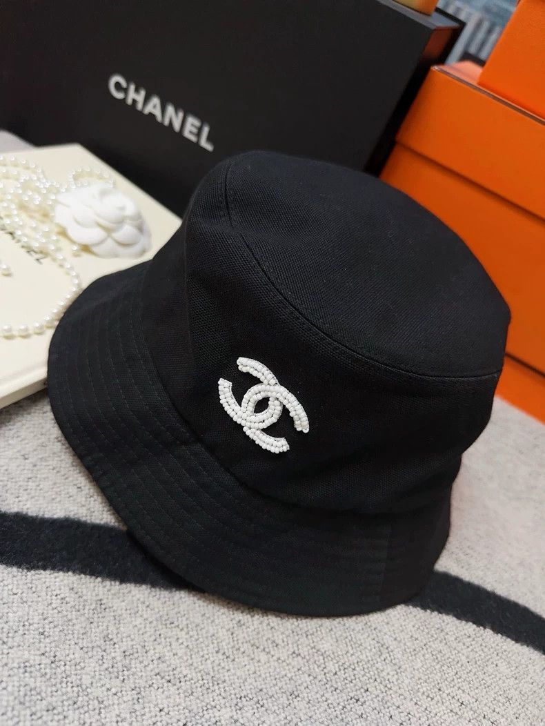 Chanel SizeM 23p popular black fisherman's hat