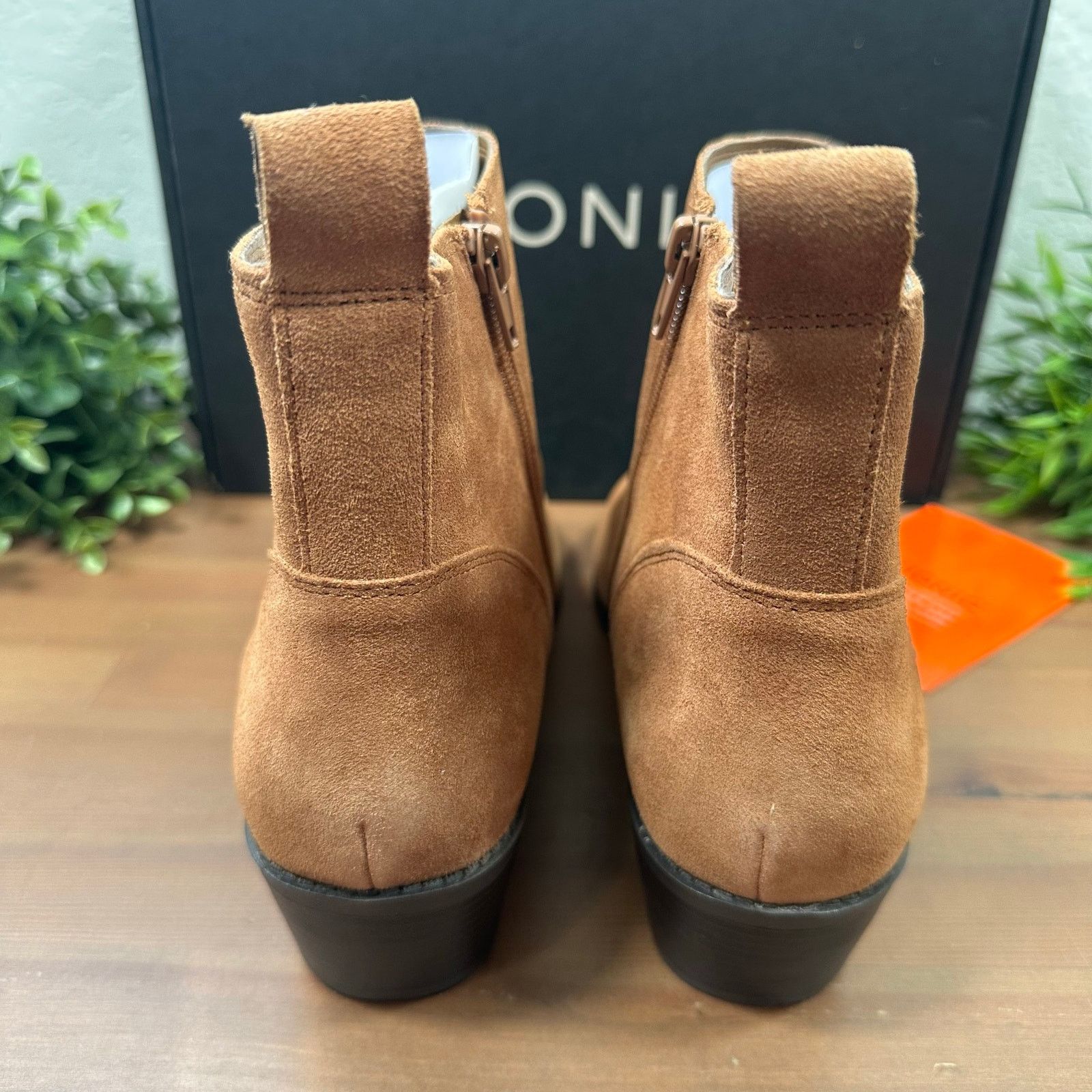 Vionic Vionic Roseland Wide Water-Repellent Suede Ankle Boots Size US 9.5 / IT 39.5 - 6 Thumbnail